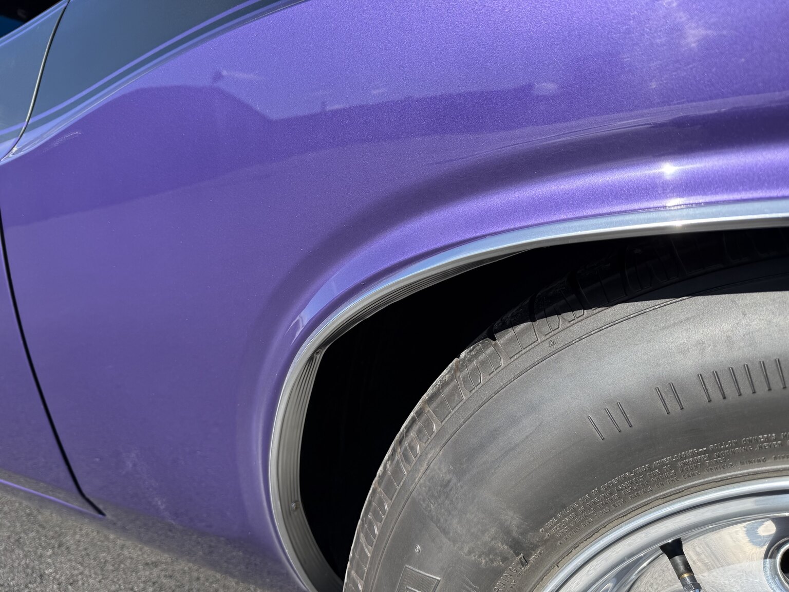 Exteriörbild på 1970 Dodge Challenger T/A 440 cui