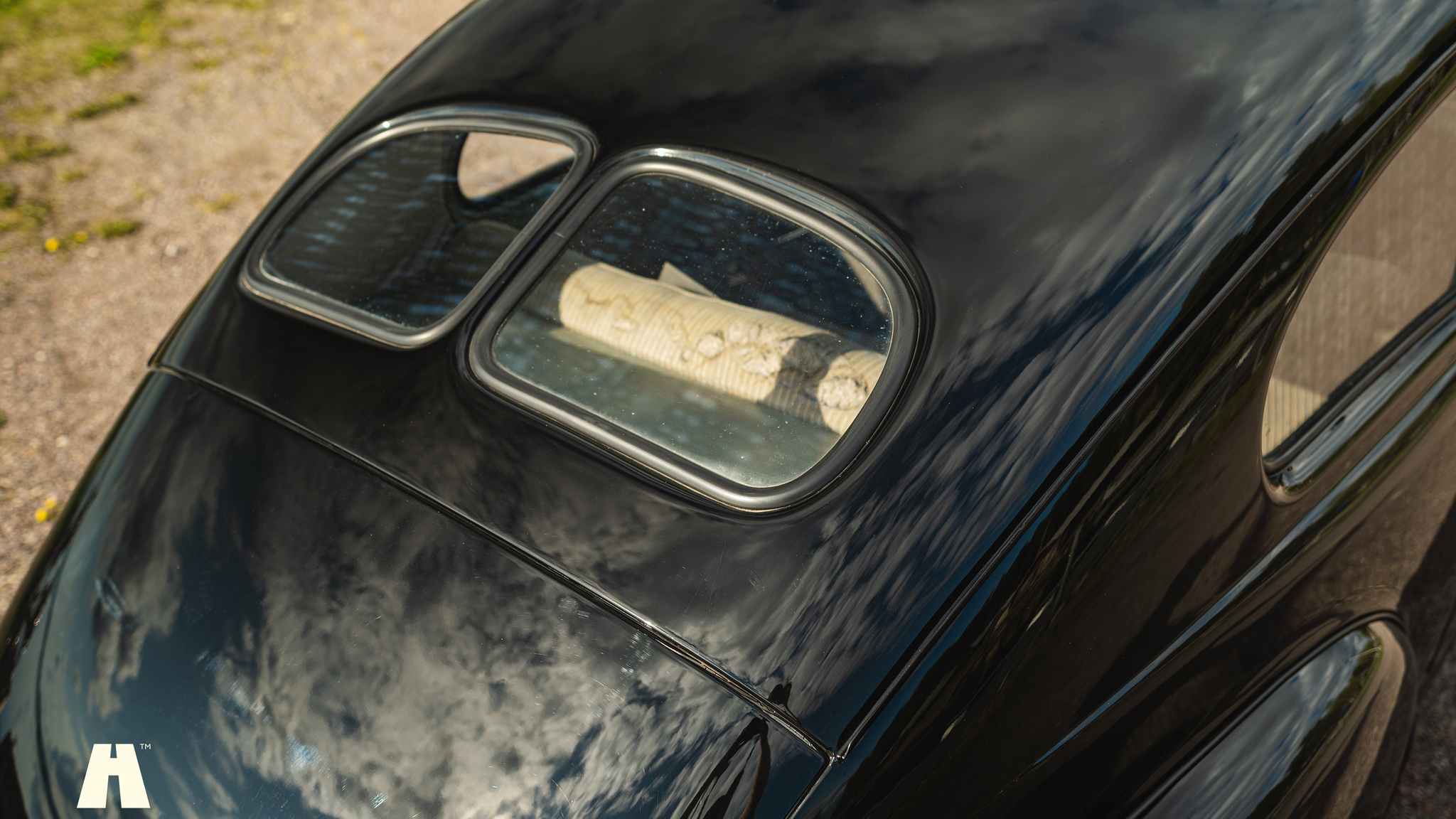 Exterior image of 1953 Volvo PV 444E