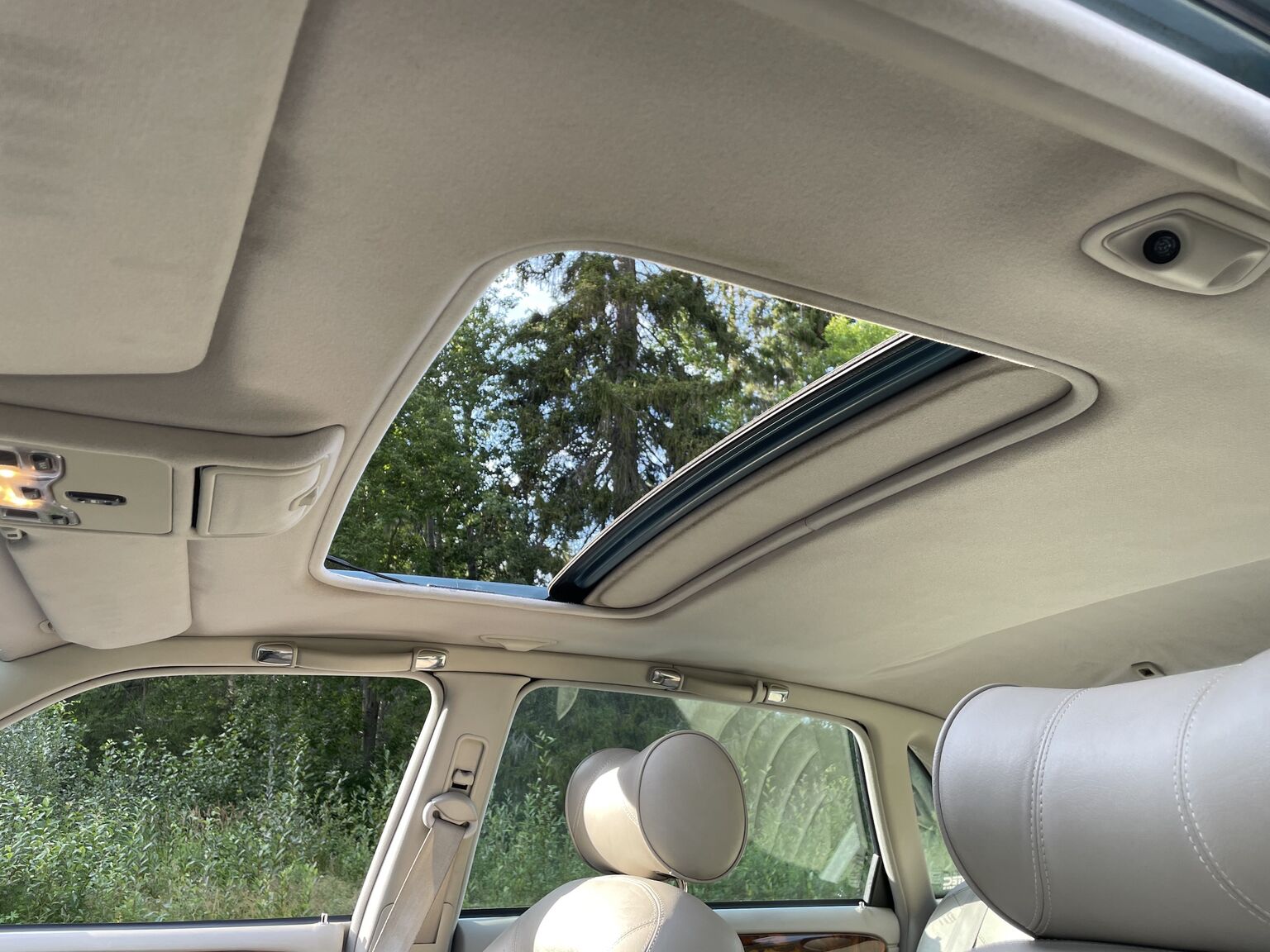 Innenraumfoto von 1998 Jaguar XJ8 Sovereign (38)