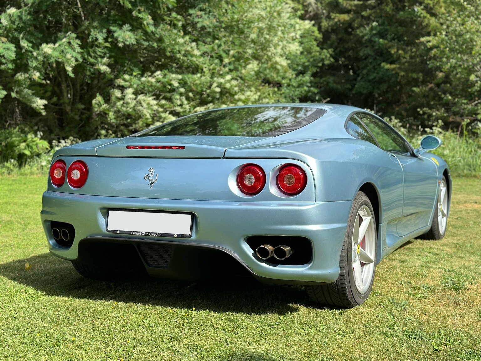 Exterior image of 2001 Ferrari 360 Modena V8 Manual (2)