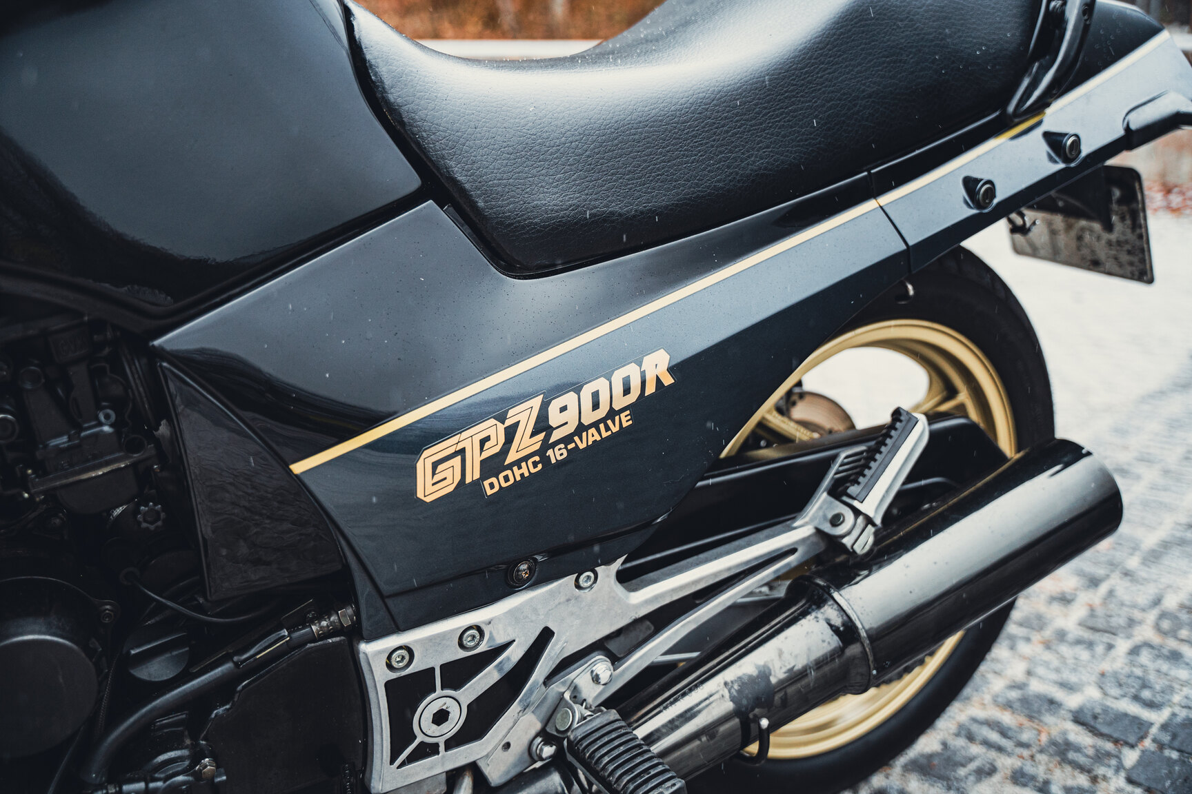 Exterior image of 1990 Kawasaki ZX900R