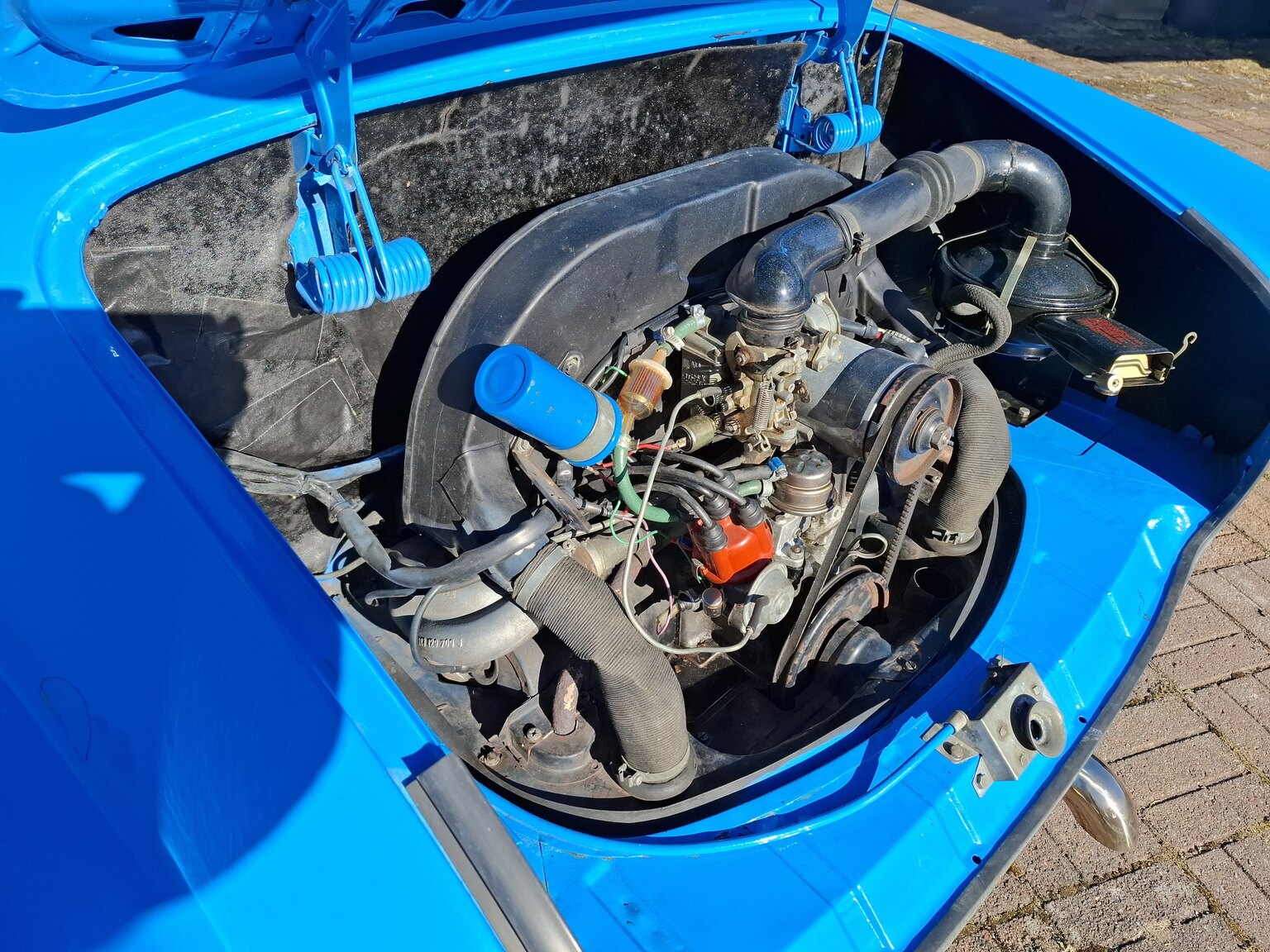 Image of 1966 Volkswagen 1300 Karmann-Ghia mechanics