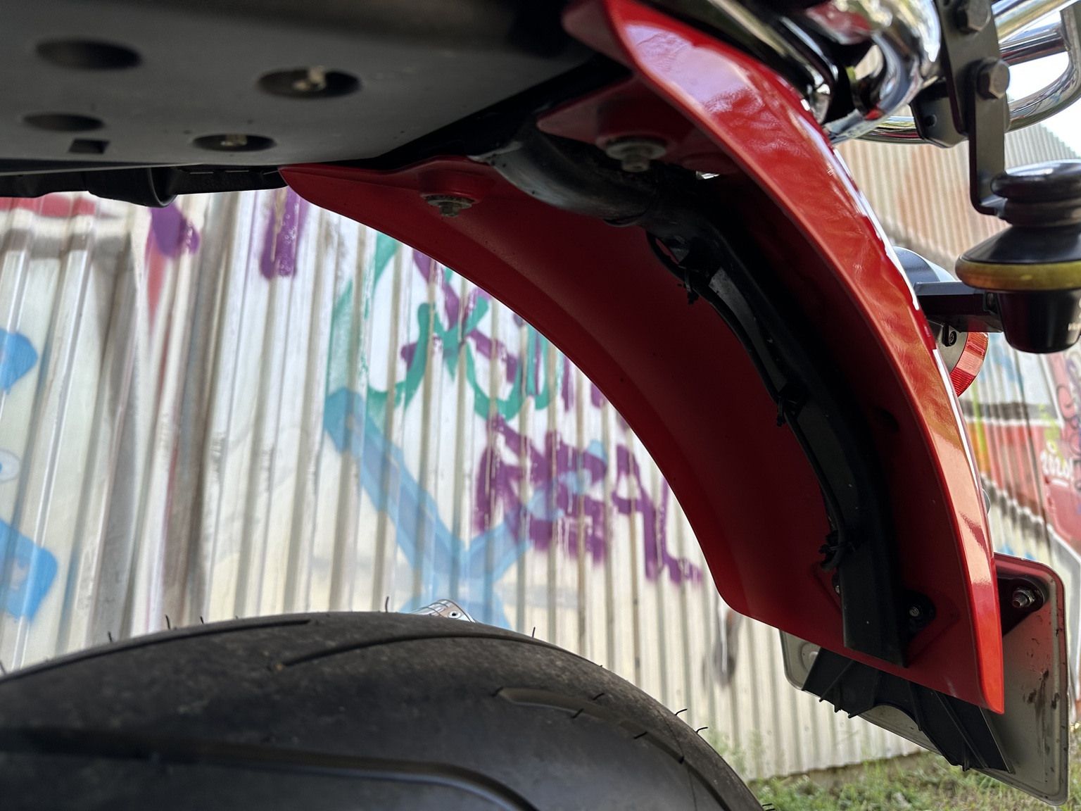 Aussenfoto 2006 Ducati 1000 GT (22)