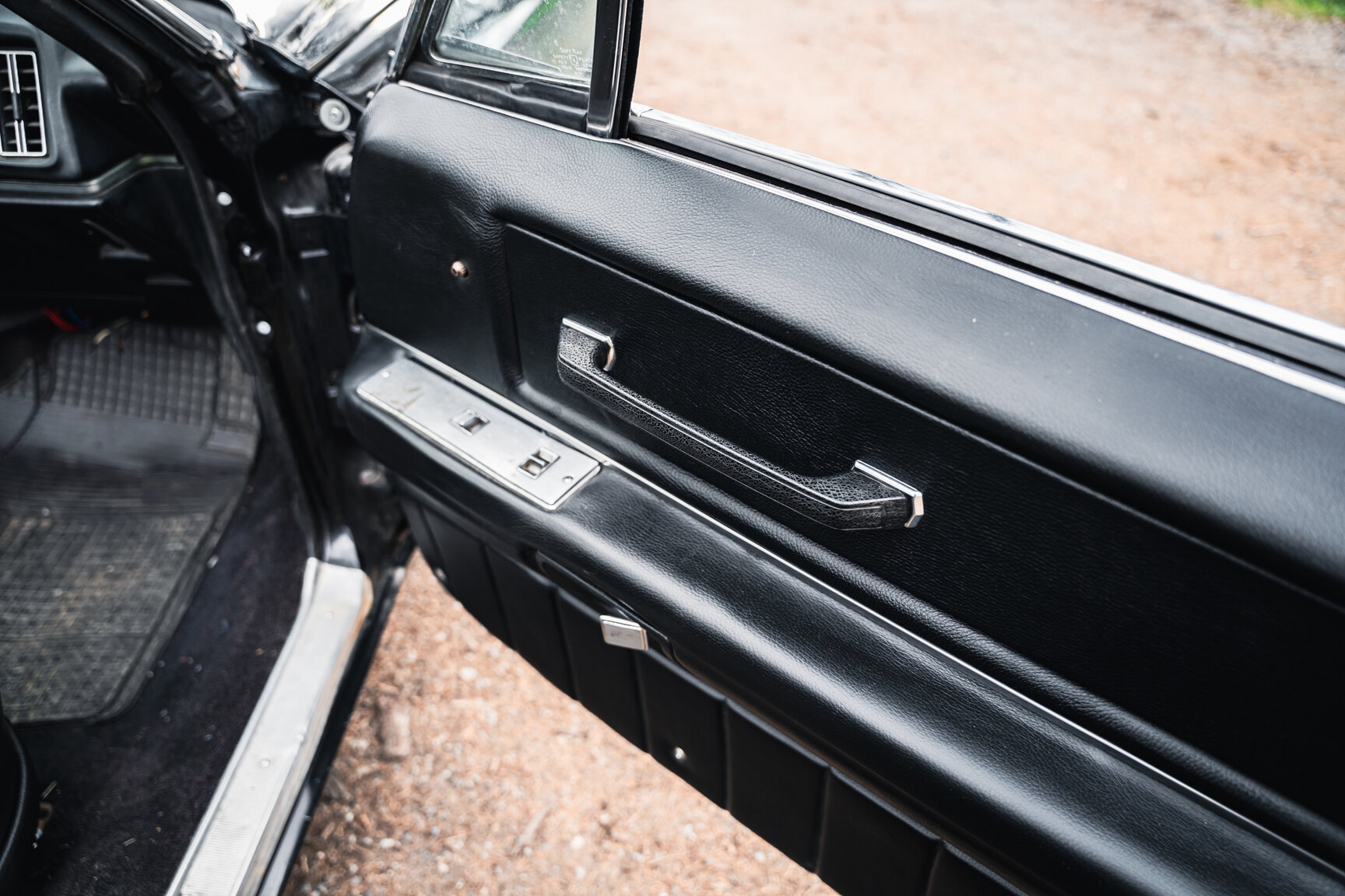 Interior image of 1968 Cadillac De Ville Convertible