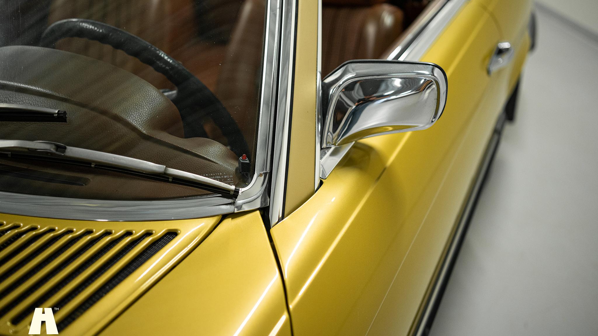 Exteriörbild på 1975 Mercedes SL 350