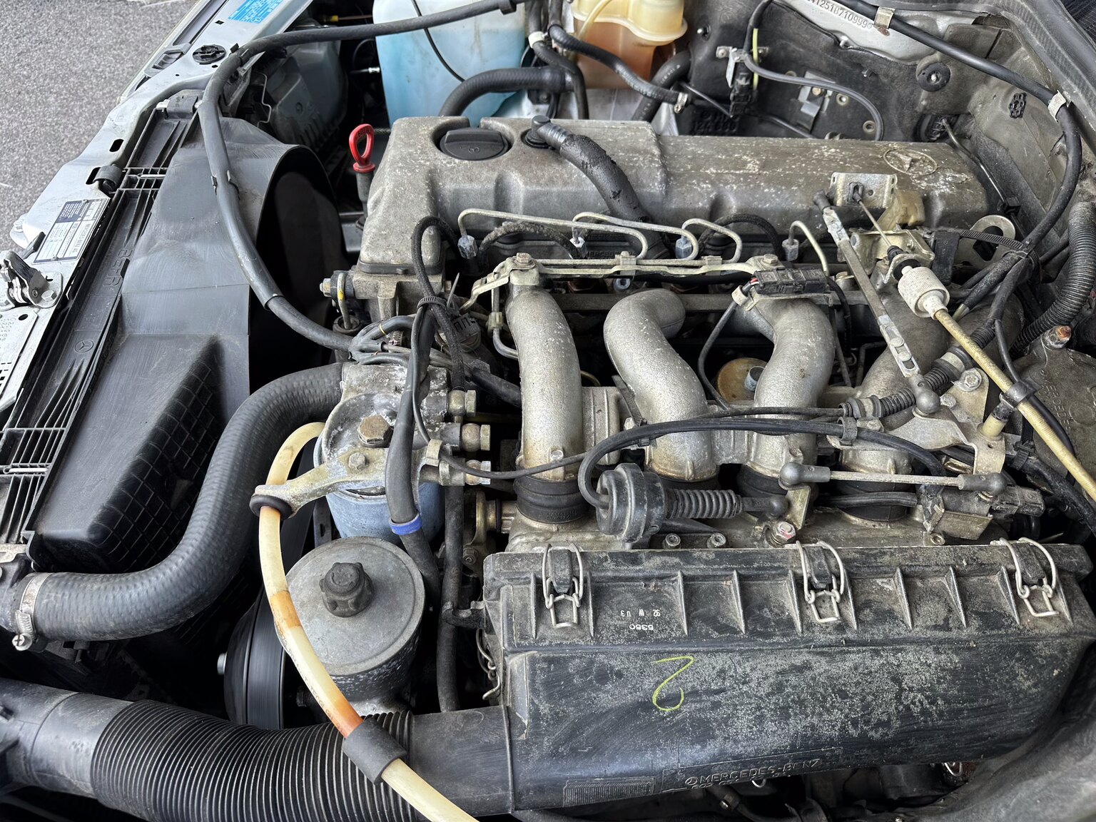 Image of 1992 Mercedes-Benz 250D mechanics