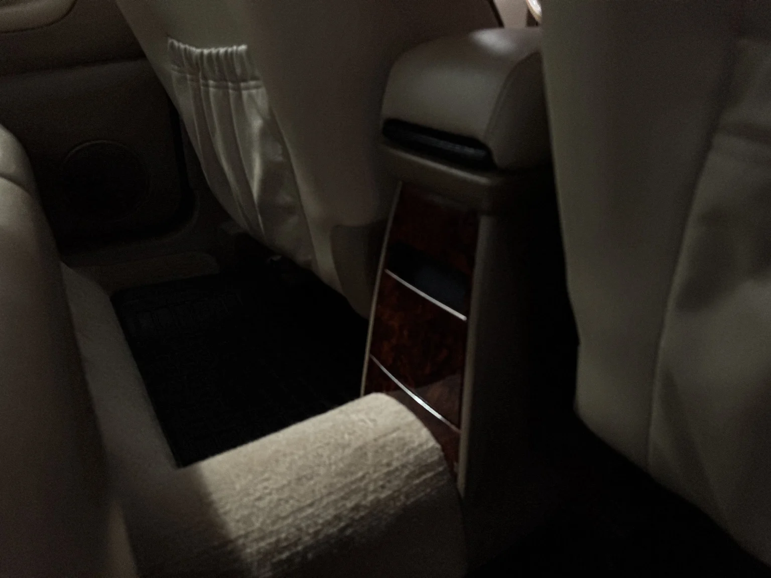 Innenraumfoto von 1998 Volvo S90 3.0 (30)