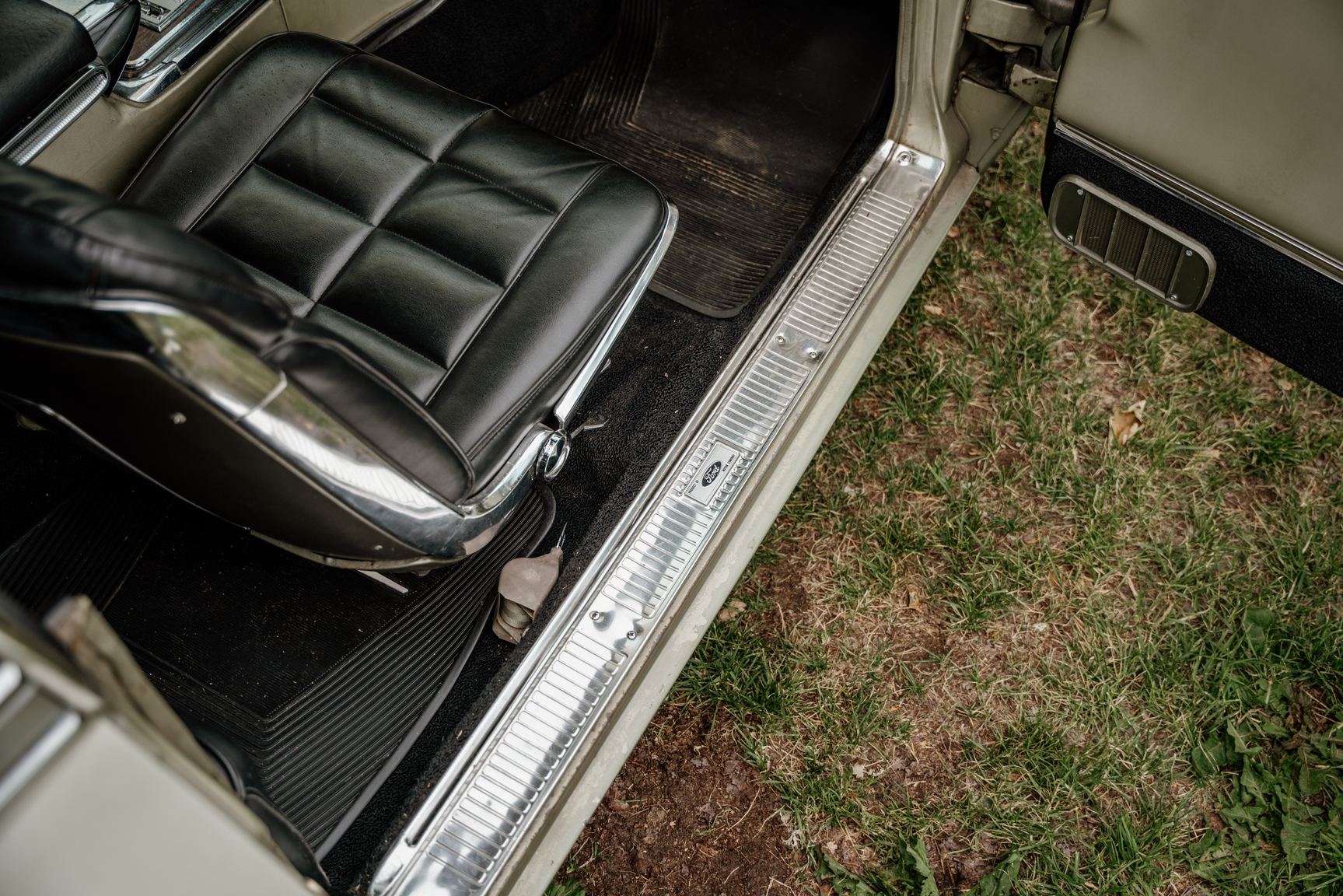 Interior image of 1966 Ford Thunderbird 6.4 Landou Limited Edition
