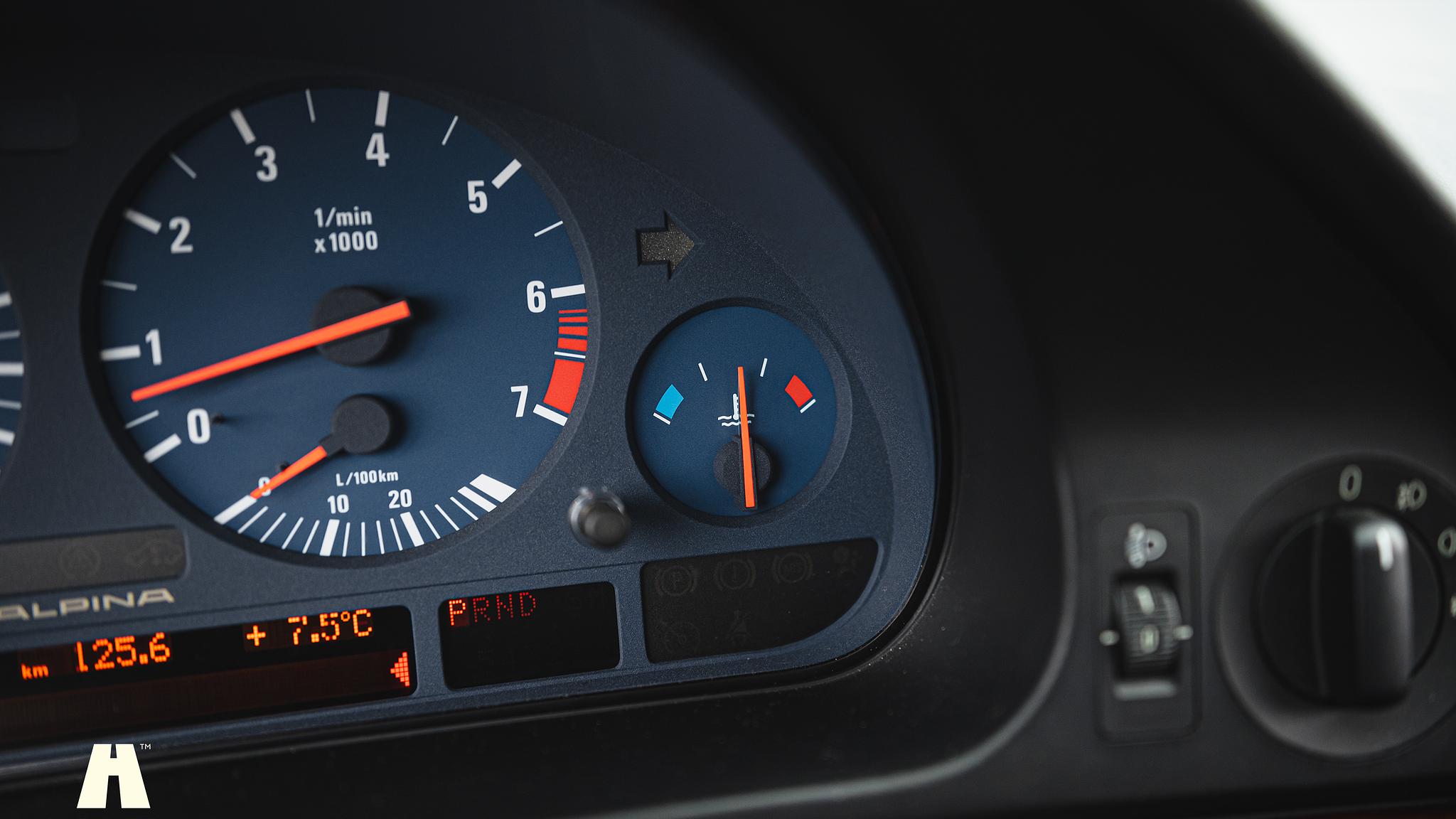 Innenraumfoto von 1998 Alpina B10 V8