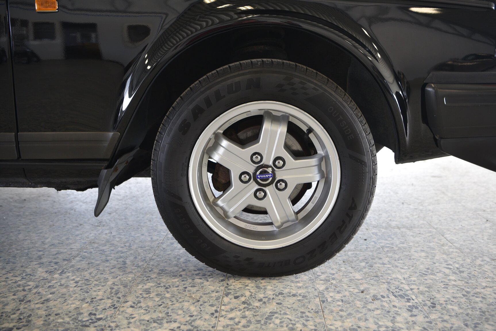 Exteriörbild på 1986 Volvo 240 DL