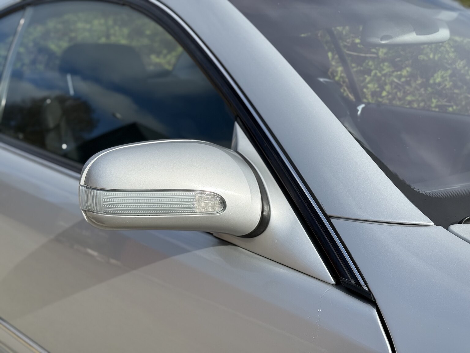 Exterior image of 2000 Mercedes-Benz CL 500