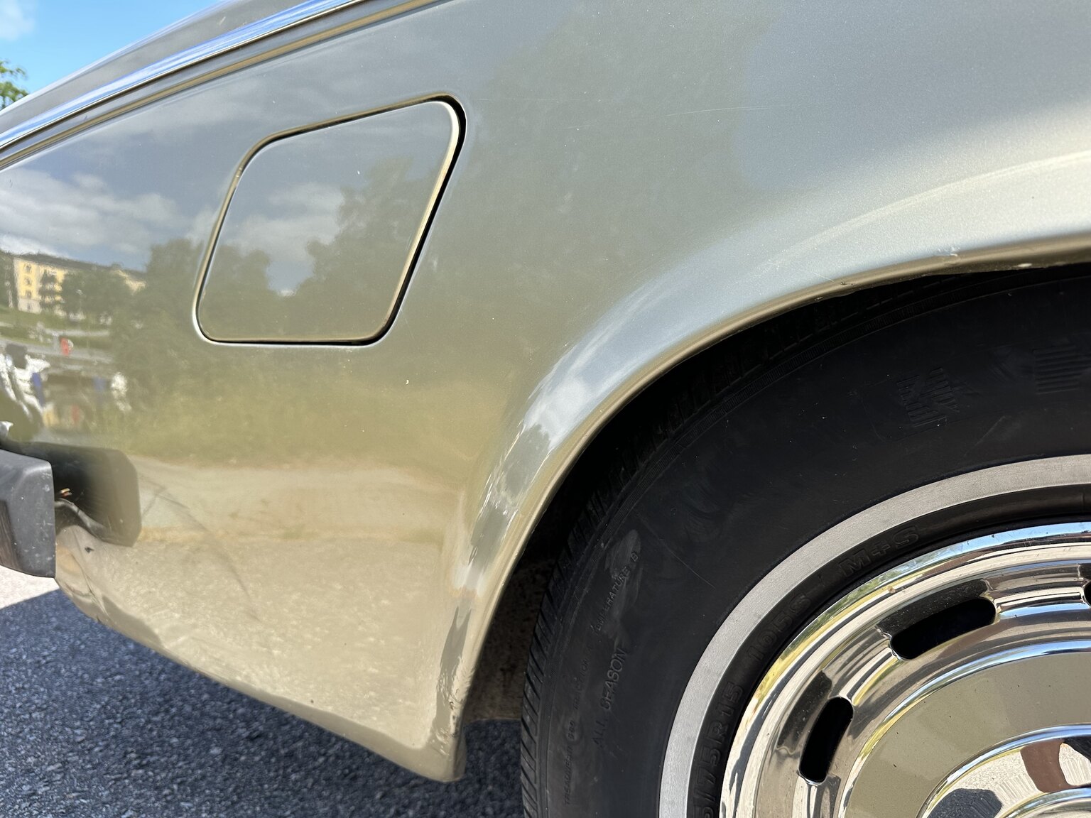 Exterior image of 1979 Rolls Royce Silver Shadow