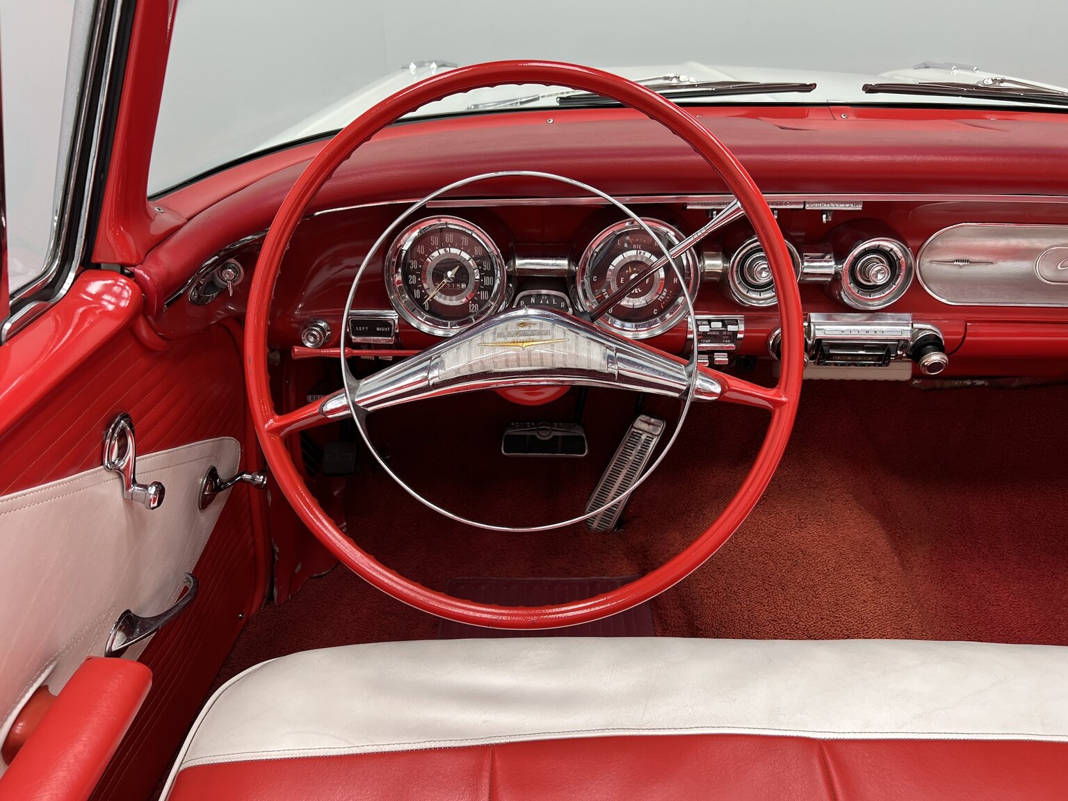 Interior image of 1958 Pontiac Chieftain