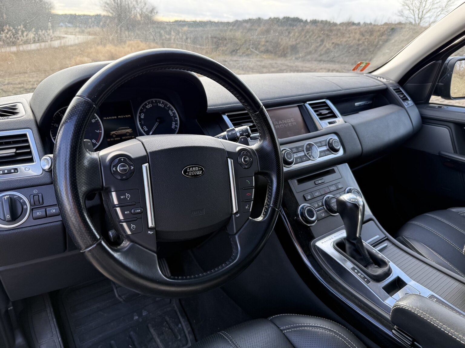 Interiörbild 2012 Land Rover Range Rover Sport V8