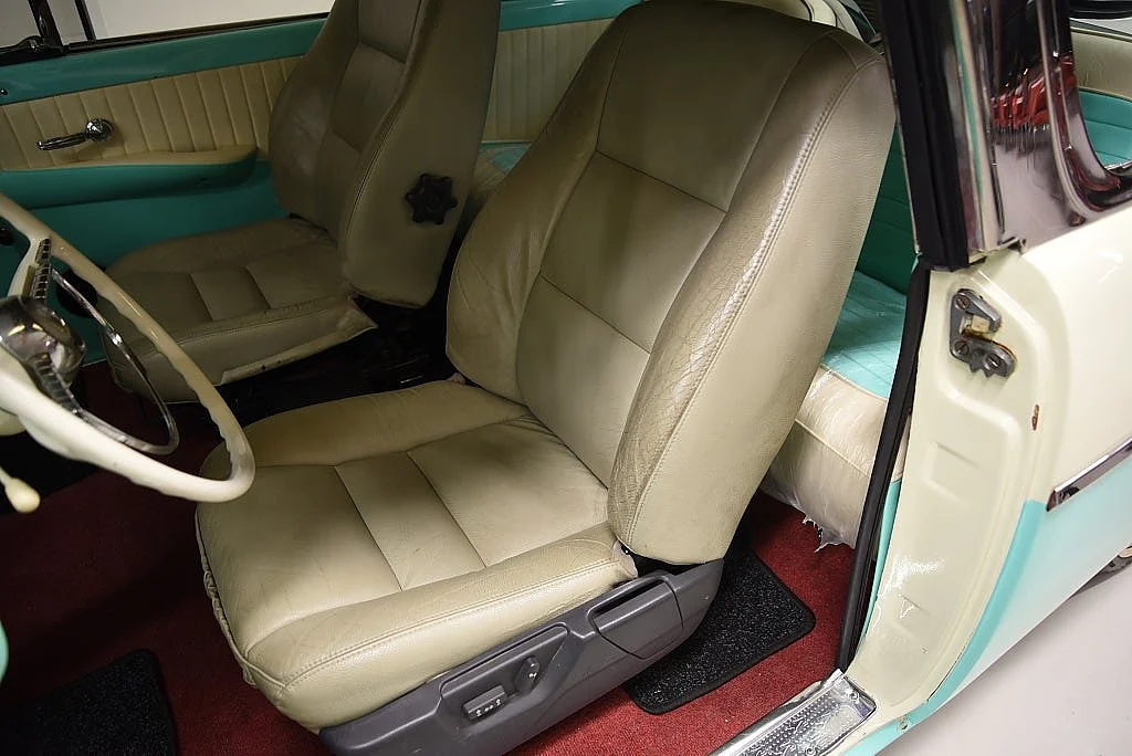 Bild von 1955 Ford Fairlane (22)