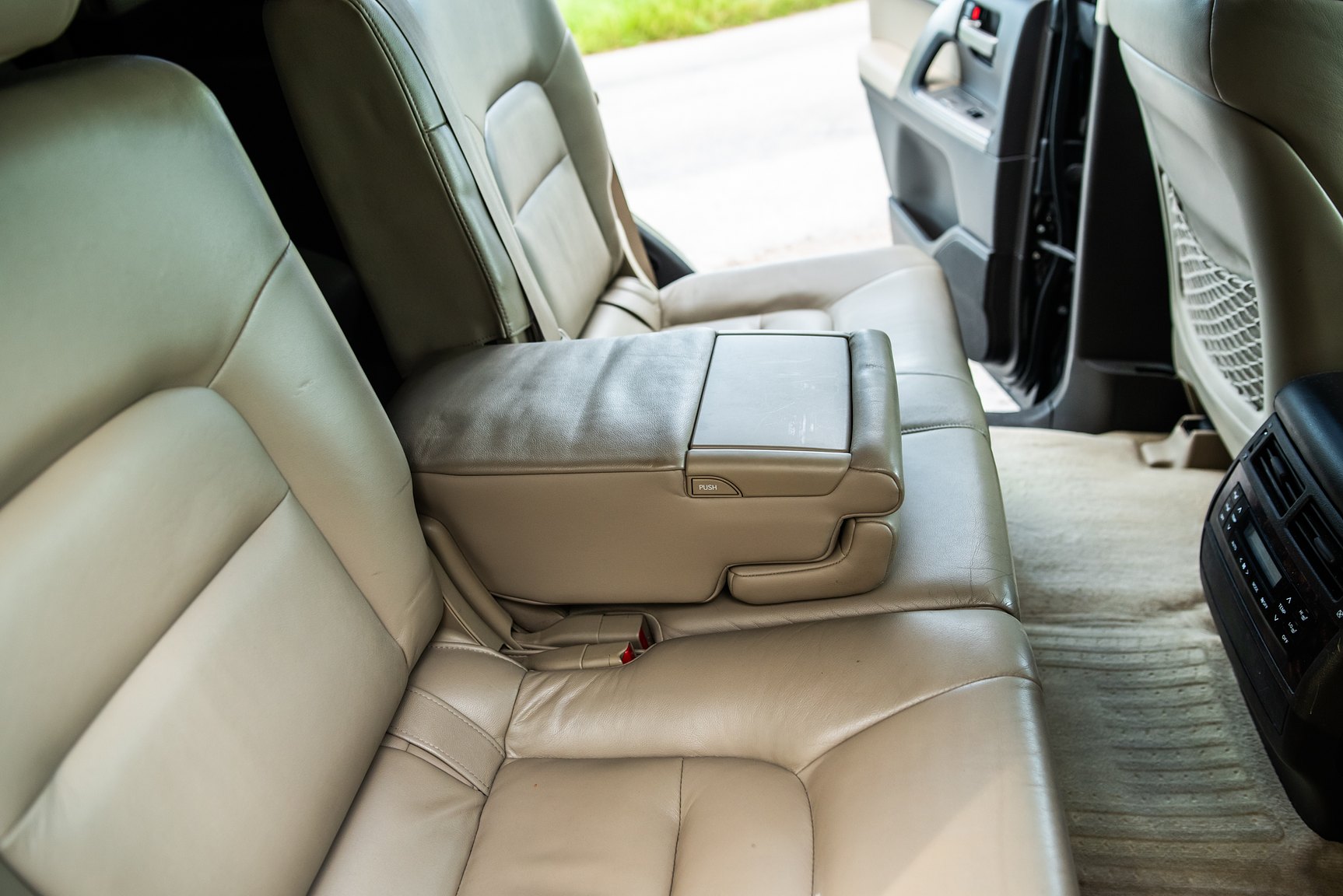 Interior image of 2008 Toyota Land Cruiser 4.5 4WD V8