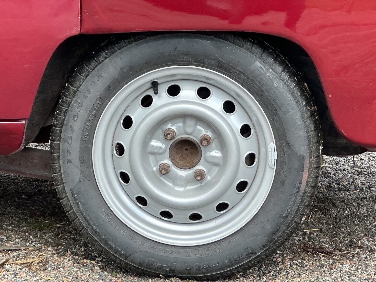 Exteriörbild på 1973 Alfa Romeo Berlina 2000