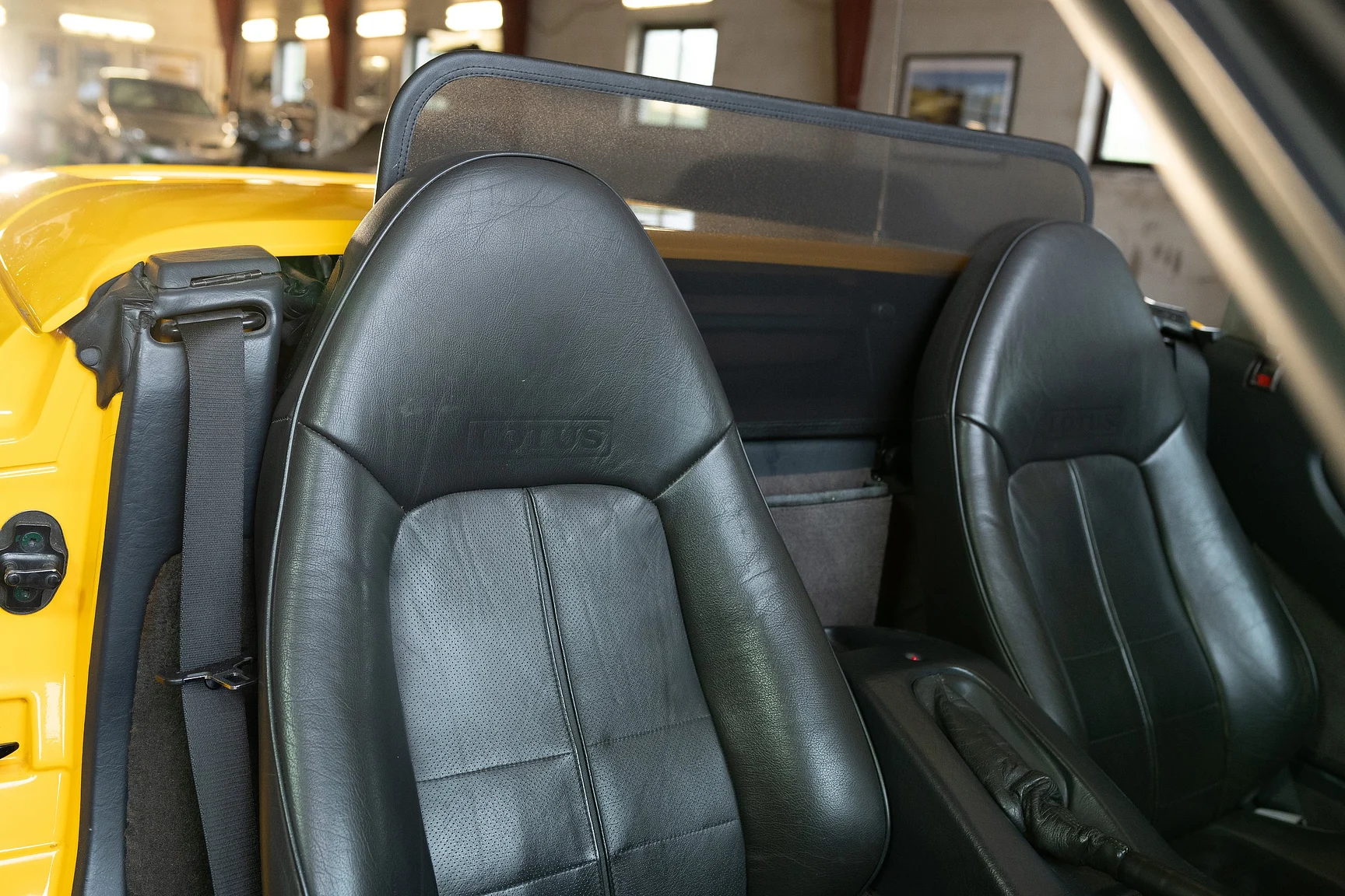 Innenraumfoto von 1995 Lotus Elan Roadster (23)