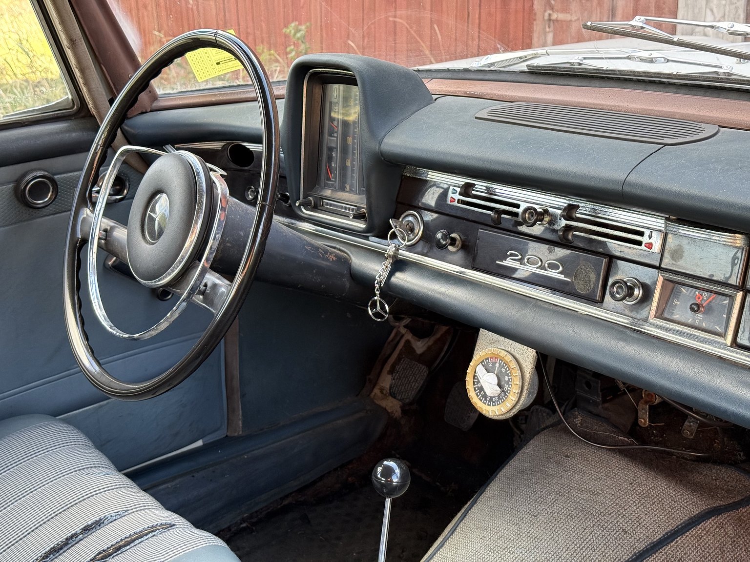 Interiörbild 1967 Mercedes-Benz 200