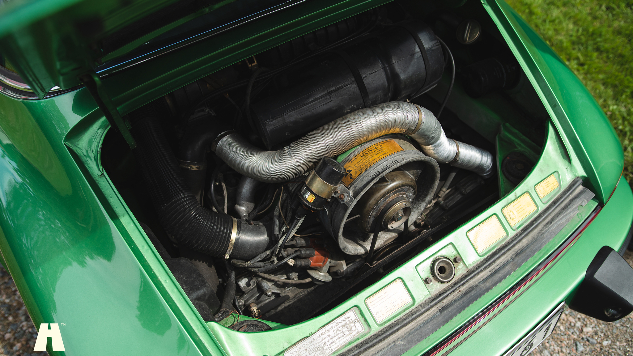 Image of 1976 Porsche 911 Targa mechanics