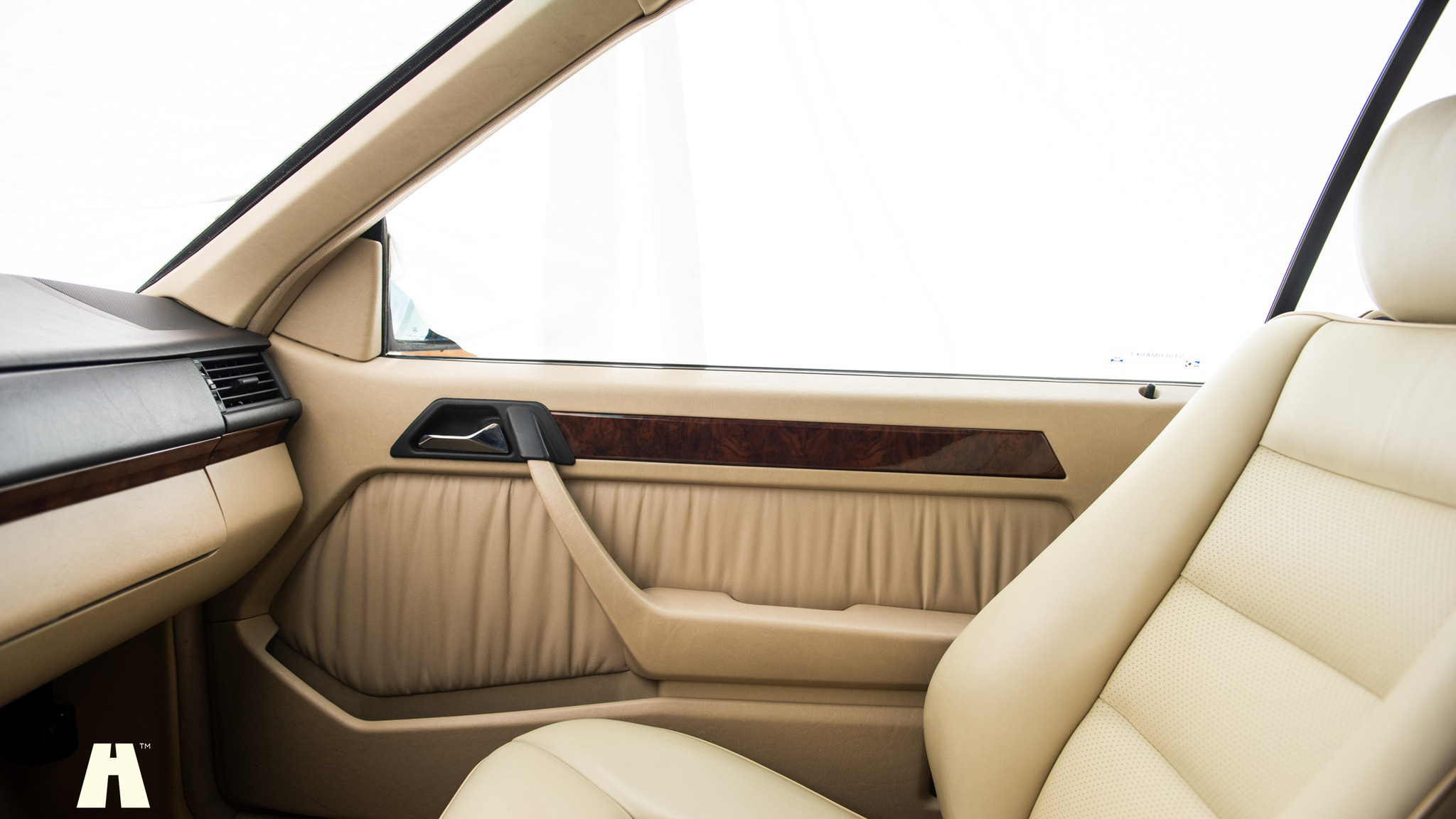 Interiörbild 1992 Mercedes 230 CE