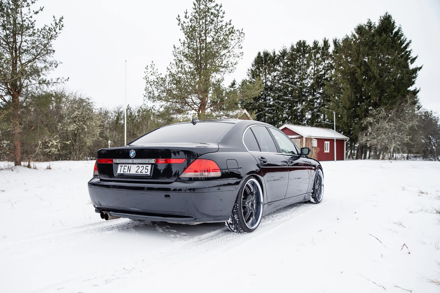 Exteriörbild på 2002 BMW  745 iA (8)