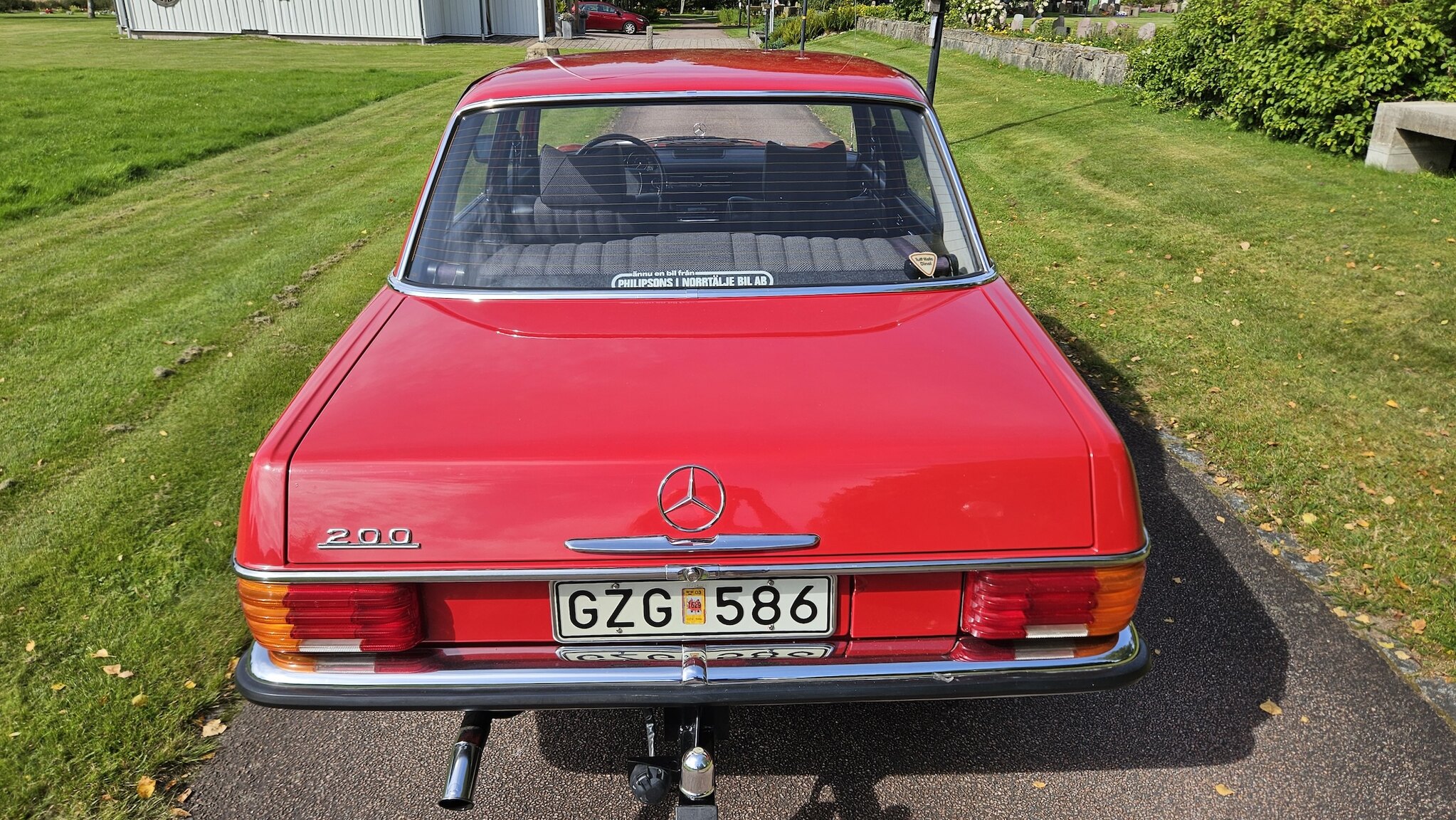 Exteriörbild på 1975 Mercedes-Benz 200