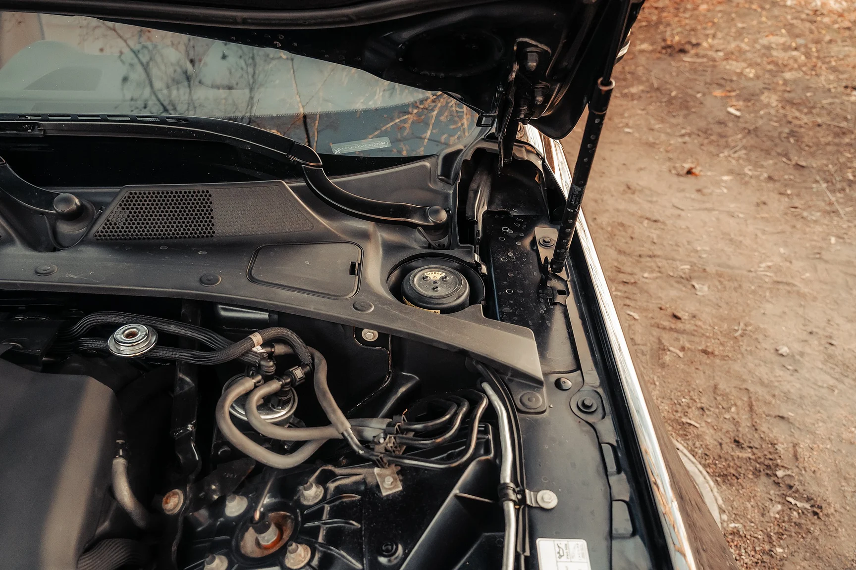 Image of 2012 Jaguar XJ mechanics (10)