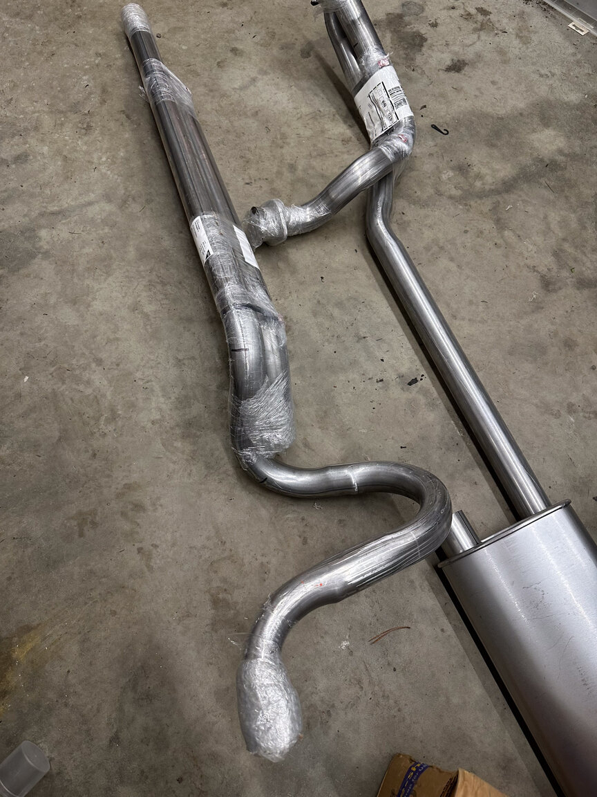 Image of 1966 Oldsmobile Dynamic 88 Celebrity (43) mechanics