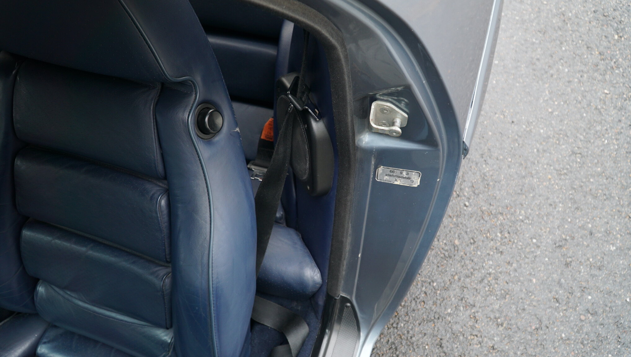 Interior image of 1983 Porsche 928S (34)