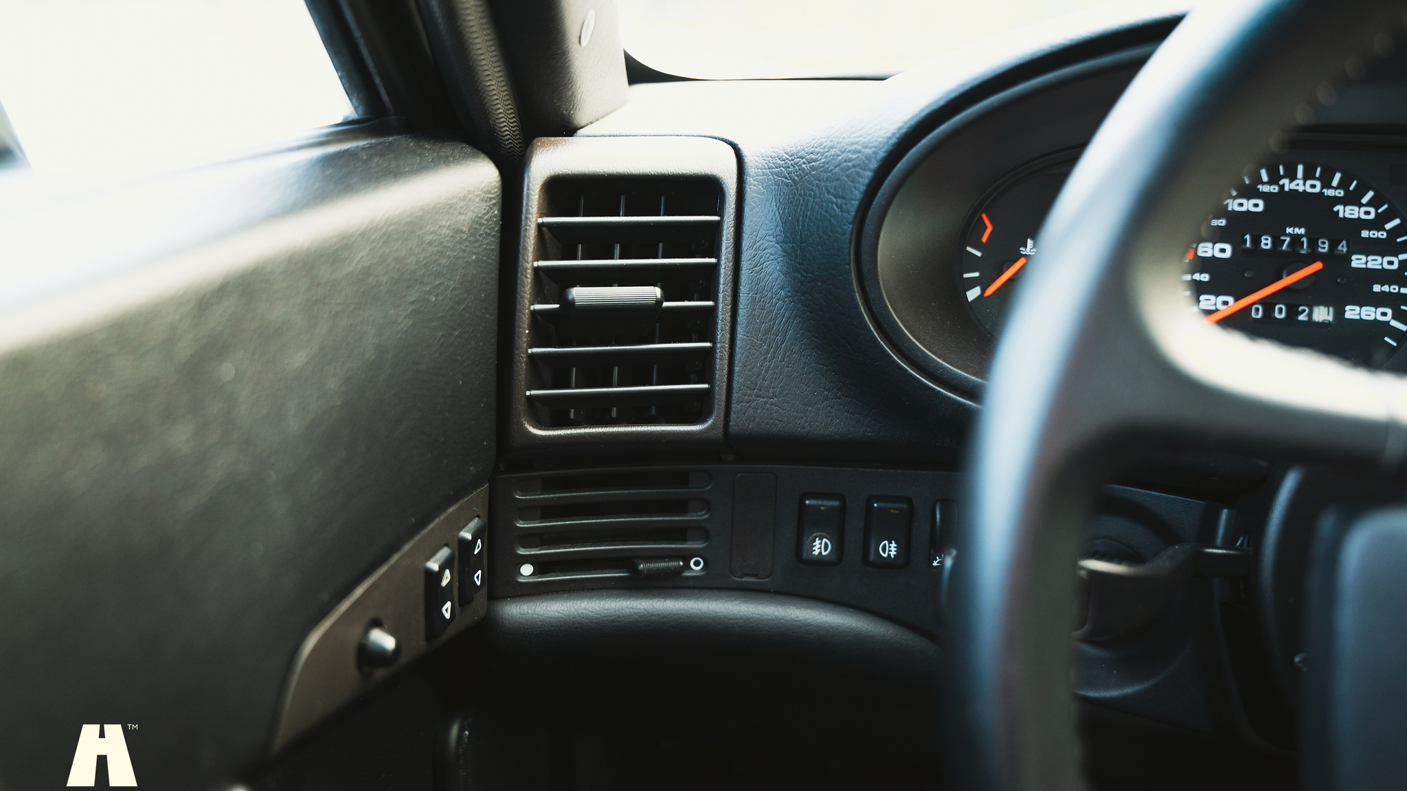 Innenraumfoto von 1990 Porsche 944 S2 (25)