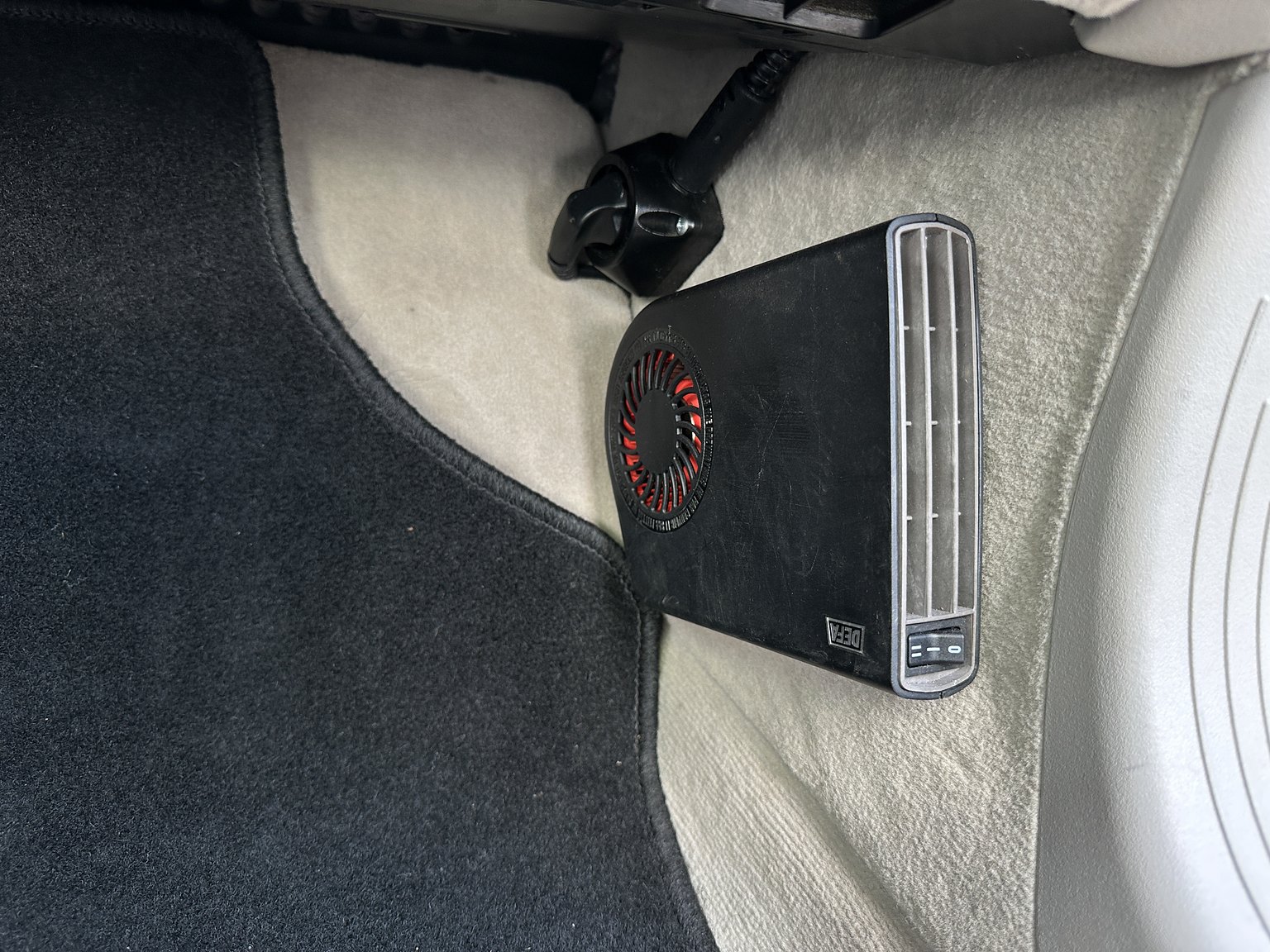 Interior image of 2000 Mercedes-Benz CL 500