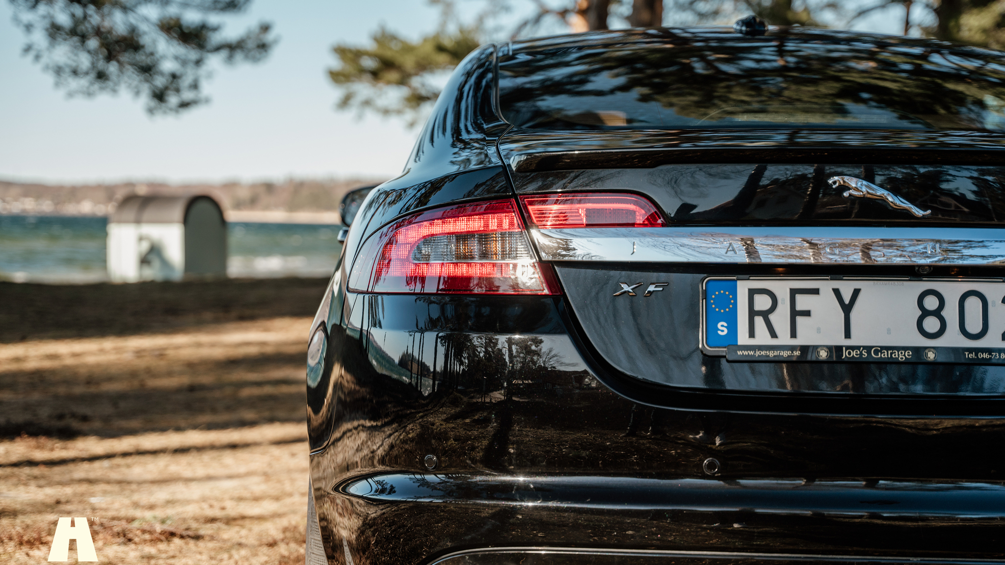 Exterior image of 2010 Jaguar XFR (16)
