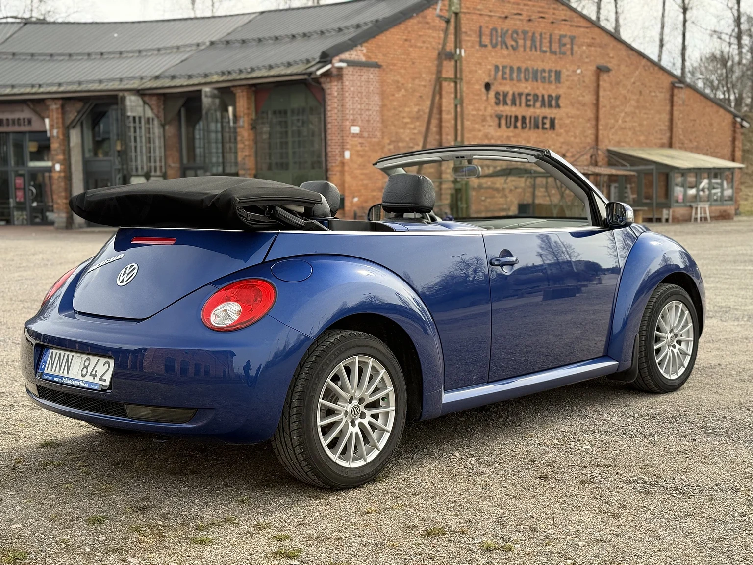 Exterior image of 2007 VW Beetle 1600 Cabriolet  (8)