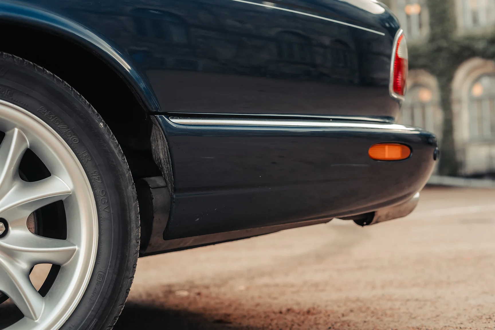 Exterior image of 2001 Jaguar  Xj 4,0 Sovereign (50)