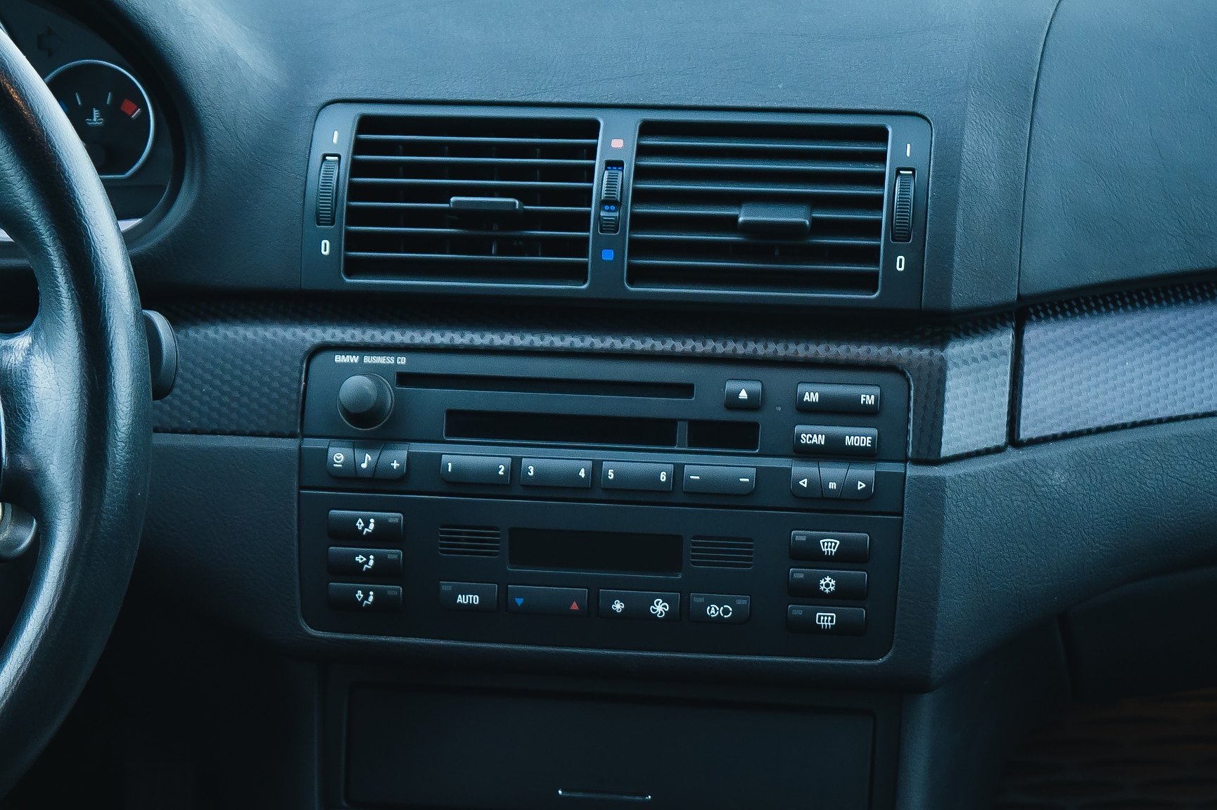 Interior image of 2003 BMW 330i