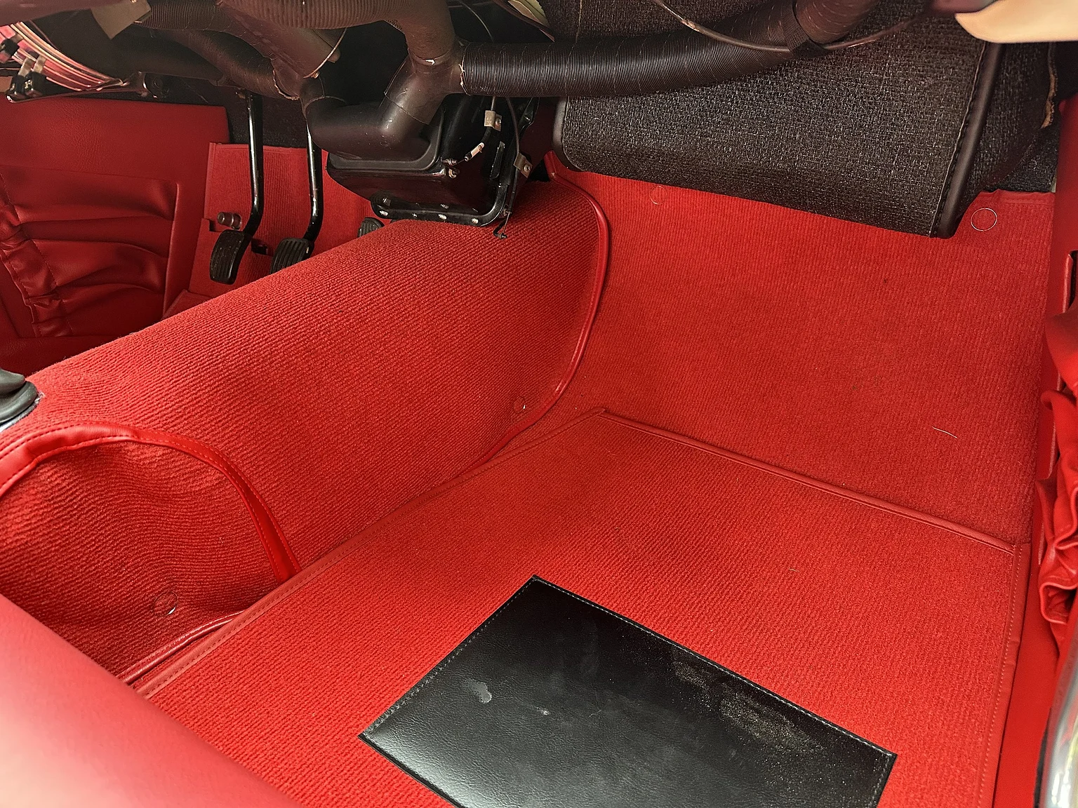 Interior image of 1964 Volvo P1800S (22)