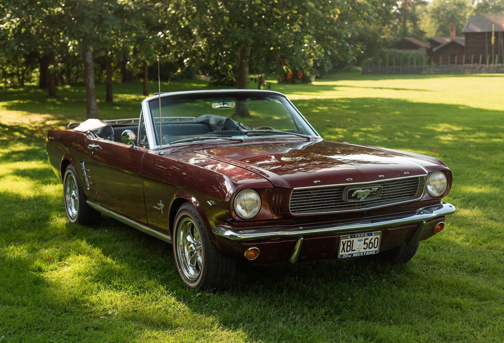 Exteriörbild på 1966 Ford Mustang Convertible