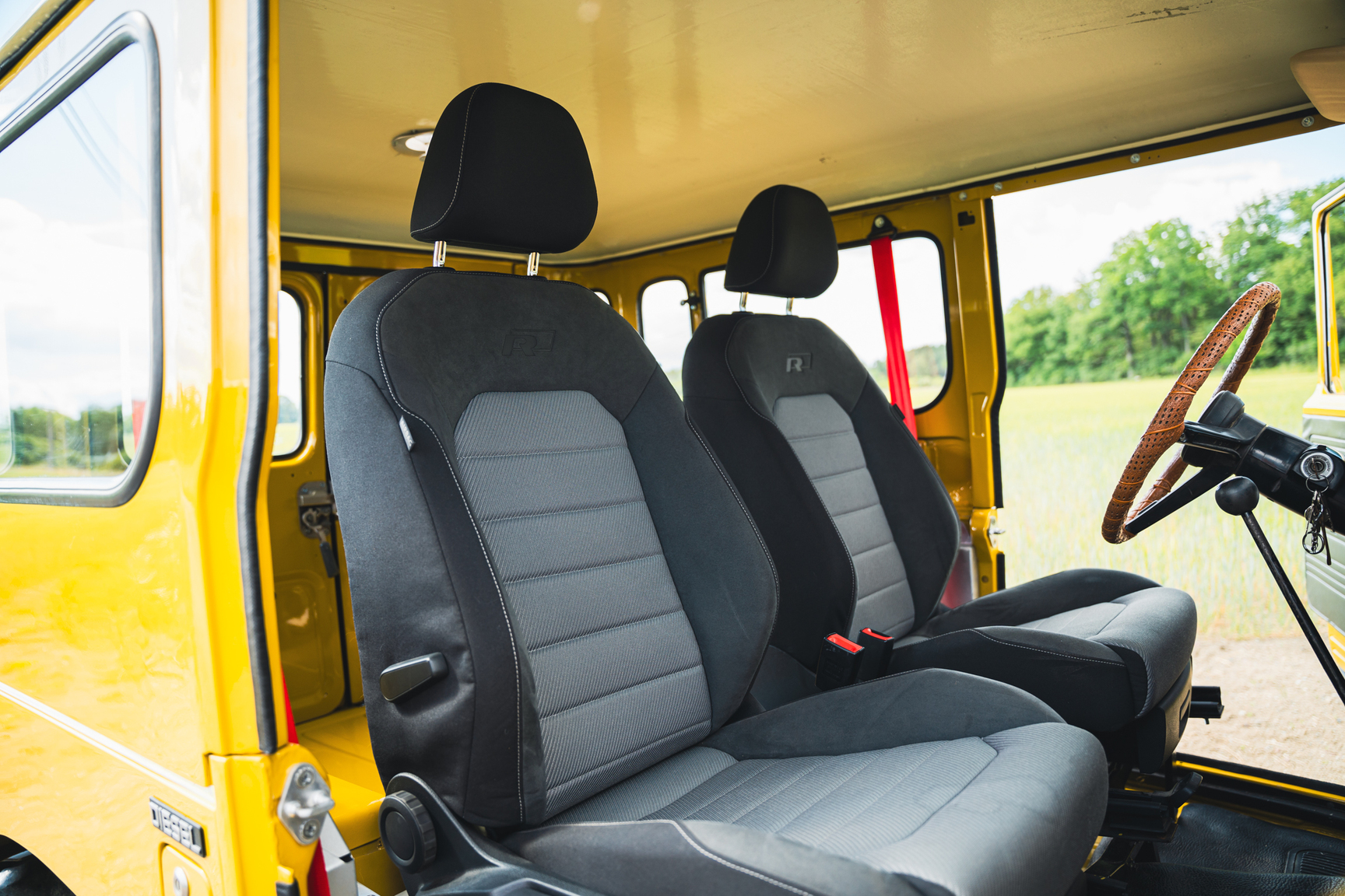Interior image of 1976 Toyota Land Cruiser BJ40