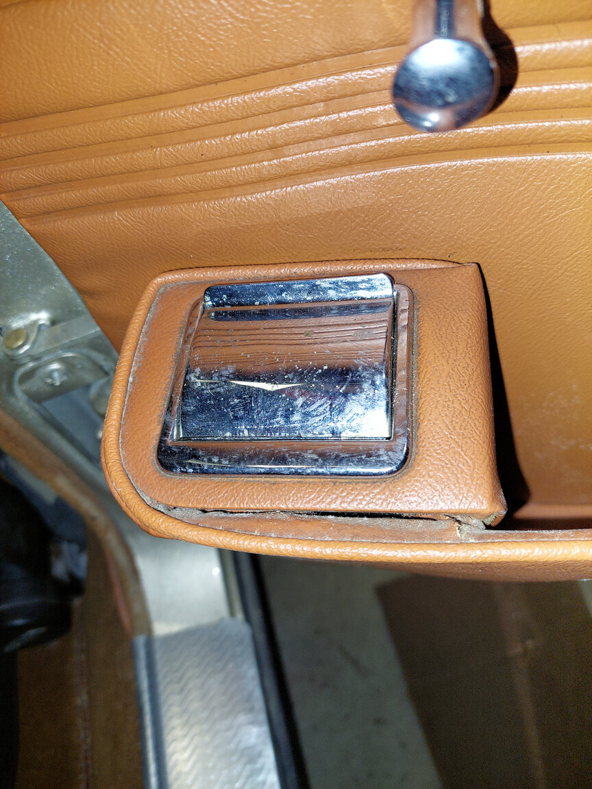 Interior image of 1968 Jaguar 420 4.2 XK Manuell 