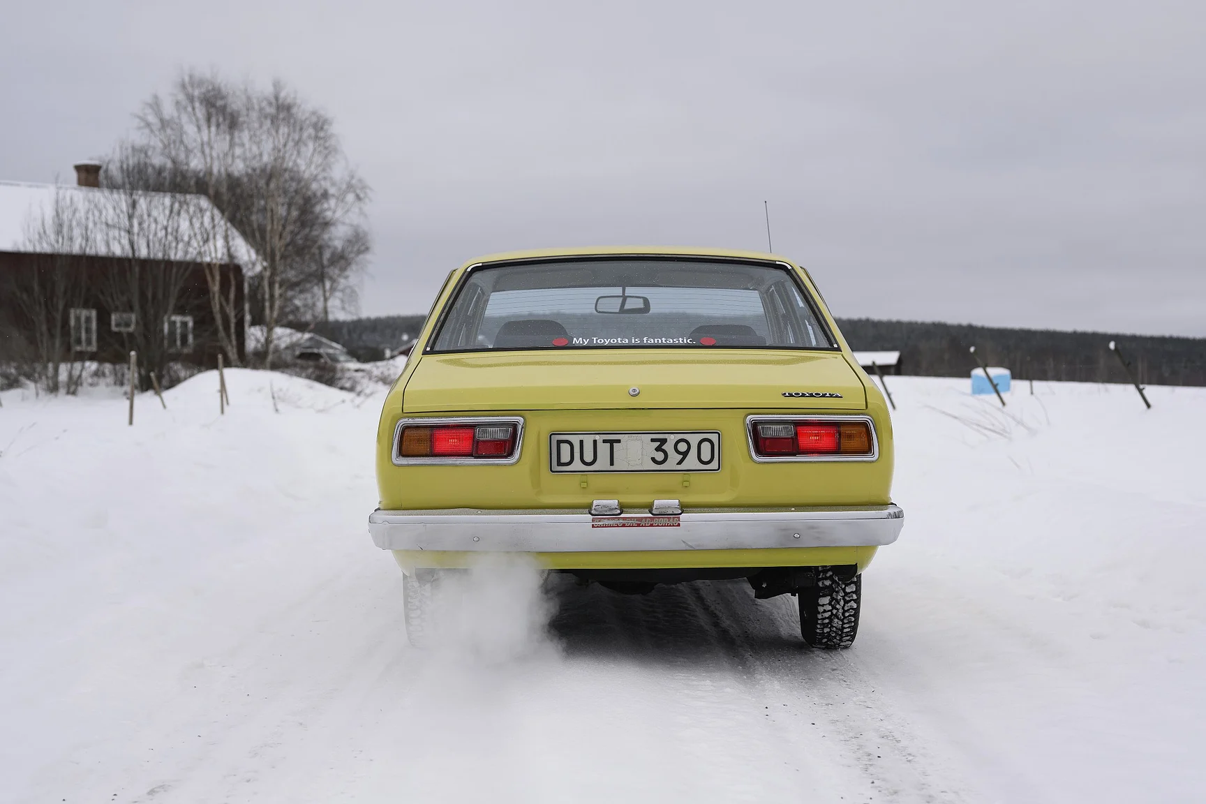 Exteriörbild på 1975 Toyota Corolla KE30 (8)