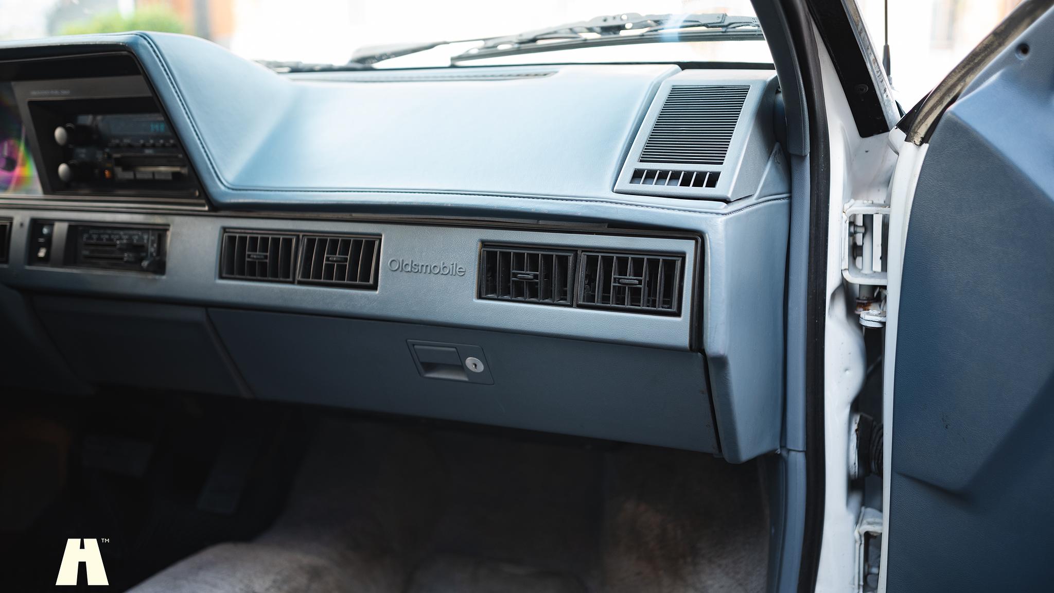 Interiörbild 1994 Oldsmobile Cutlass Ciera Sedan 3.1 (33)