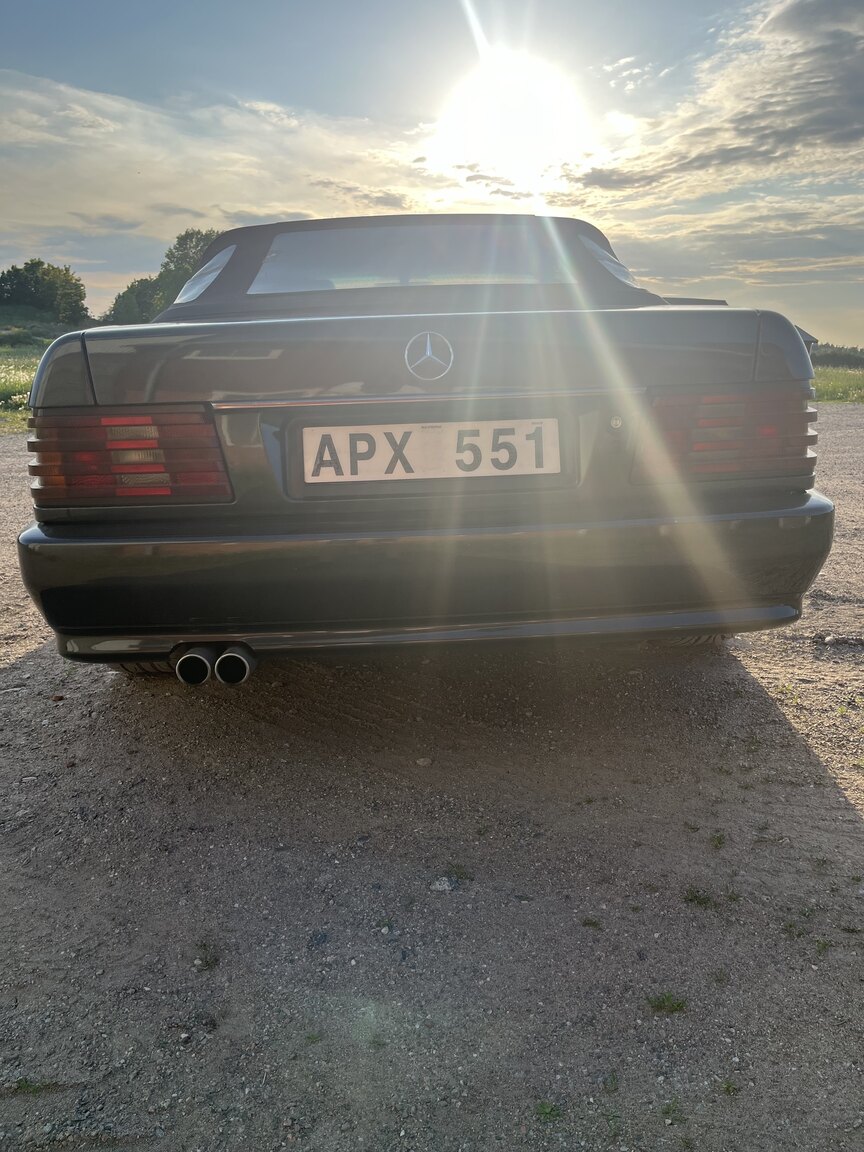 Exteriörbild på 1992 Mercedes-Benz SL 500
