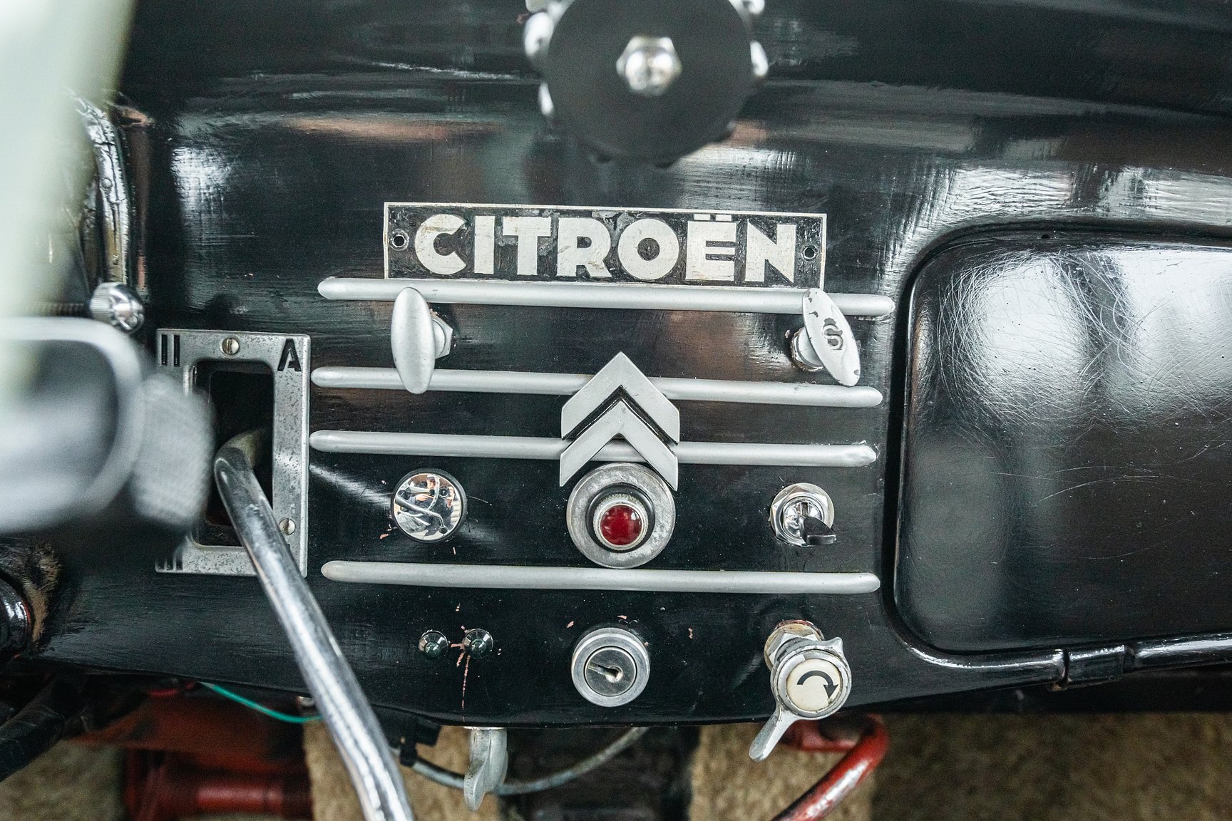 Interior image of 1951 Citroën Berline 11 Sport