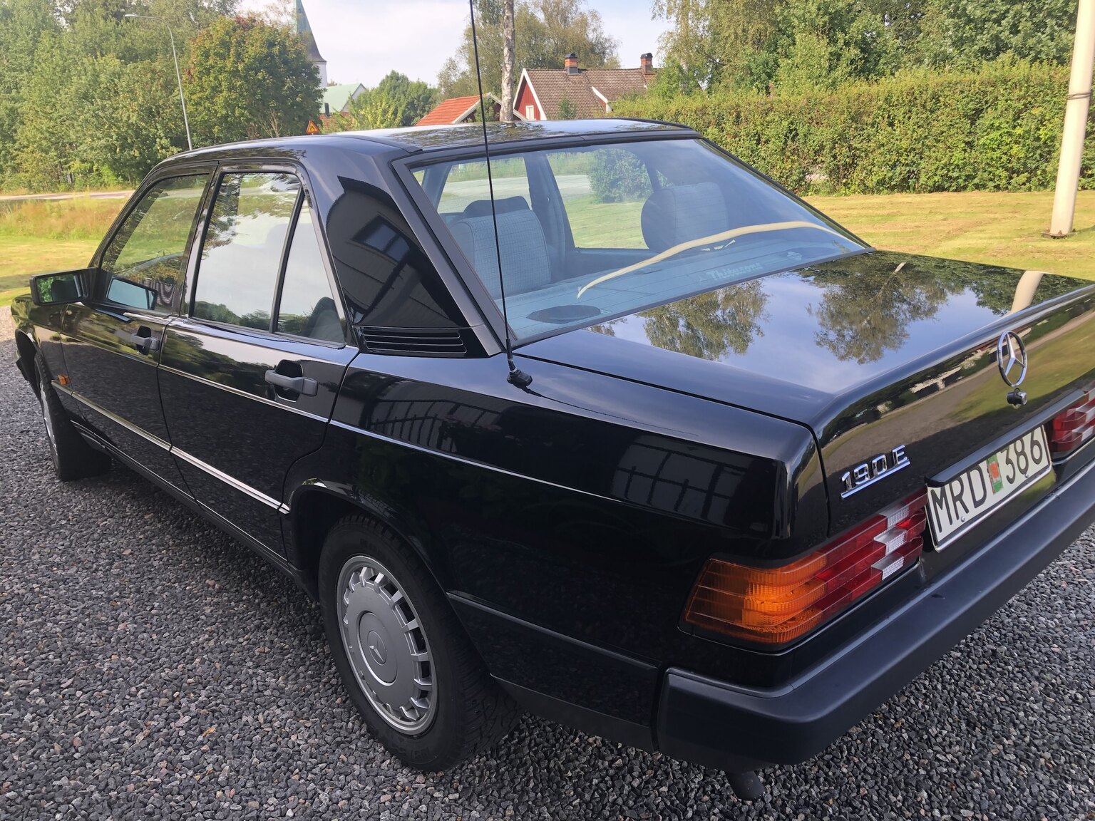 Exteriörbild på 1986 Mercedes-Benz 190E