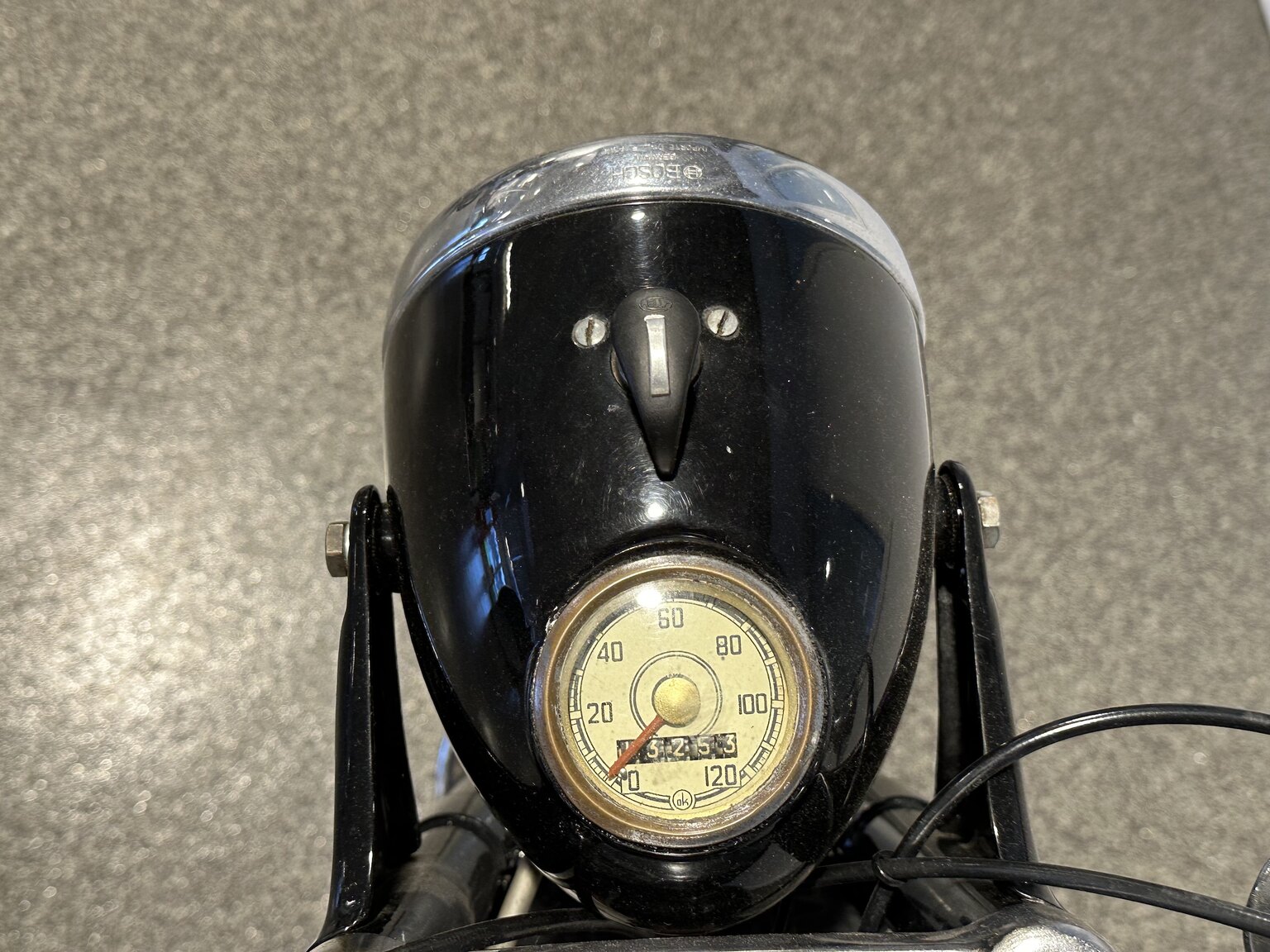 Aussenfoto 1954 NV 23 Supersport