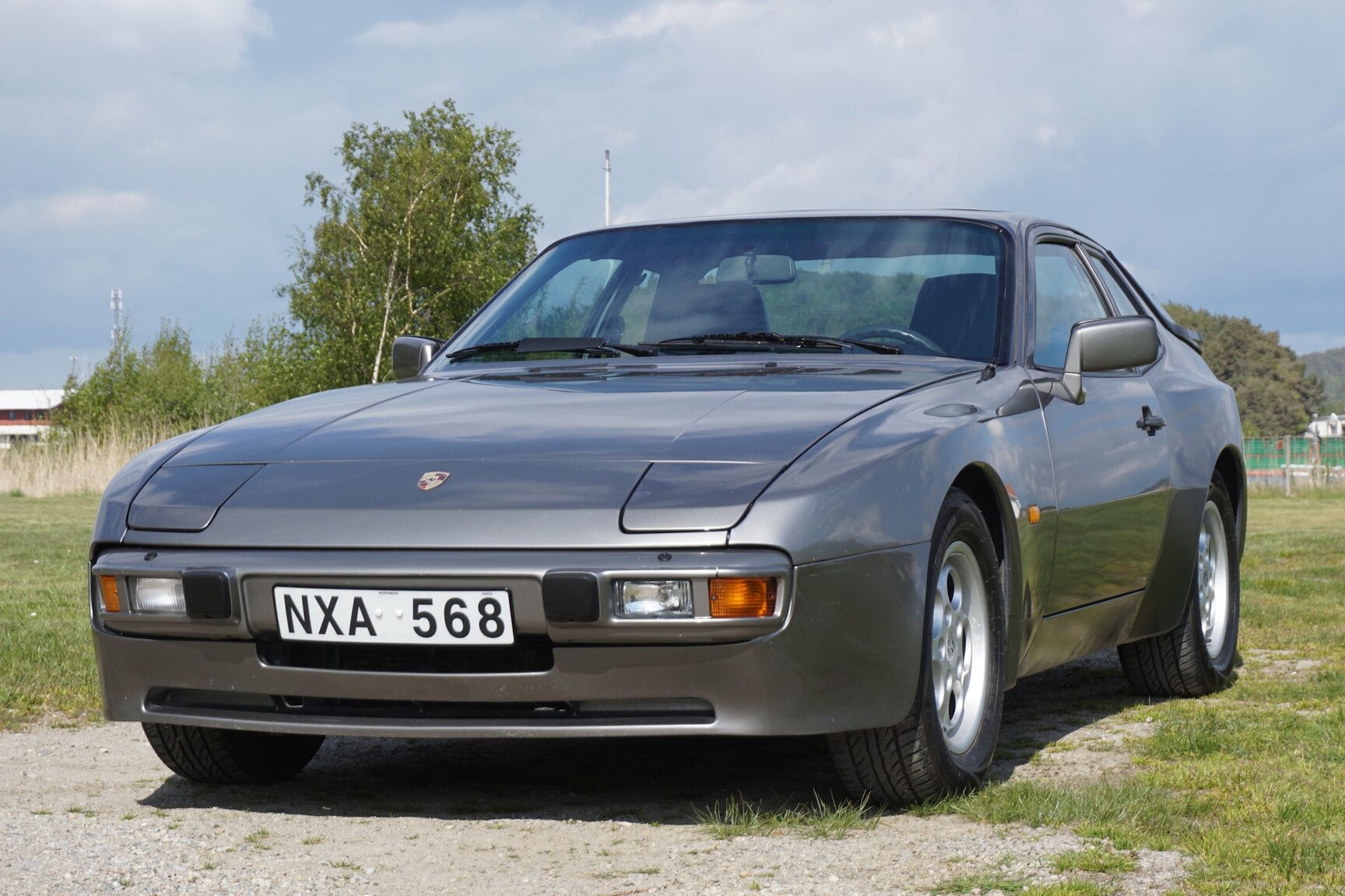 Exterior image of 1985 Porsche 944 "NO RESERVE AUCTION"