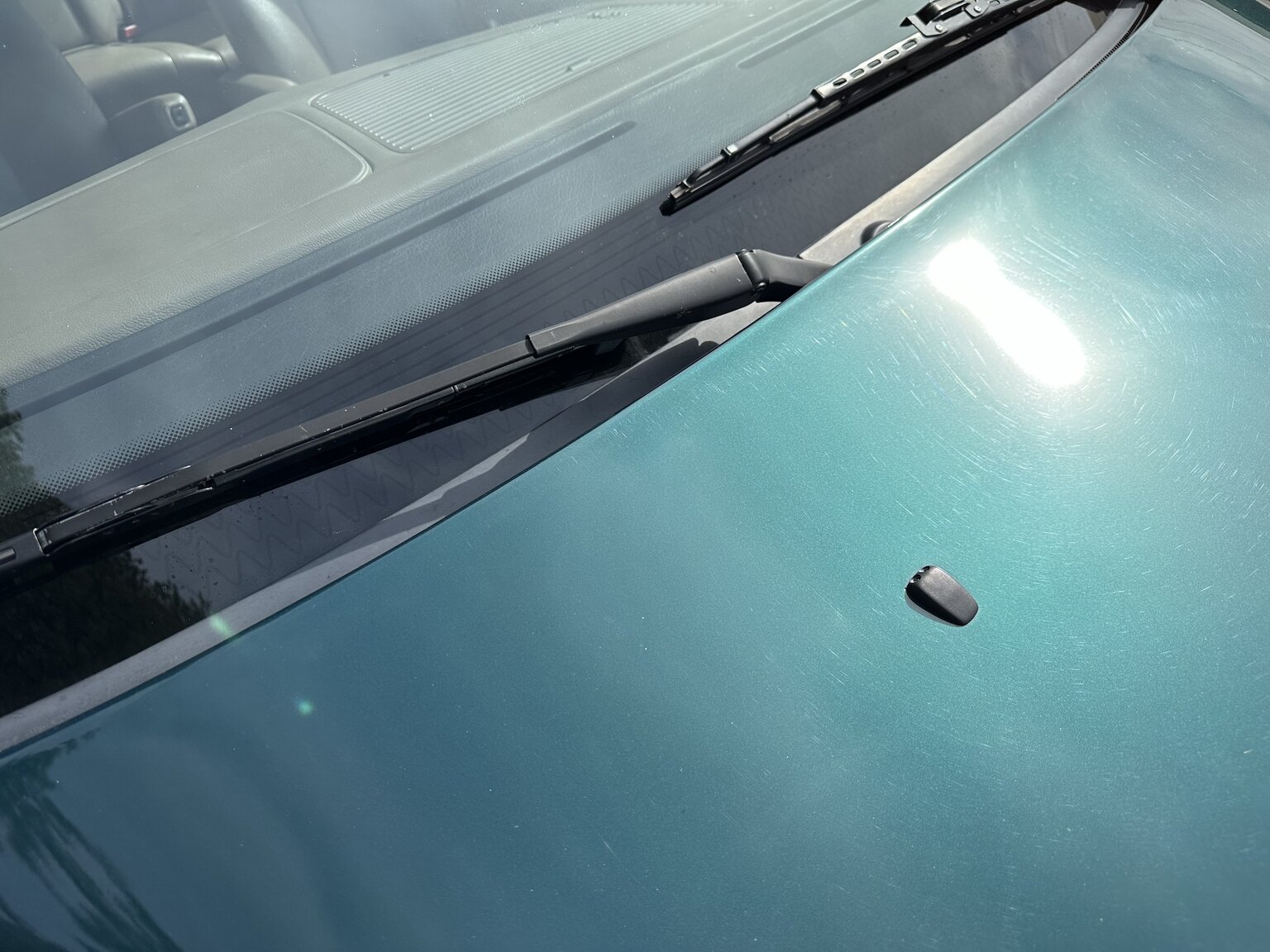 Exterior image of 1992 BMW 740iA (31)