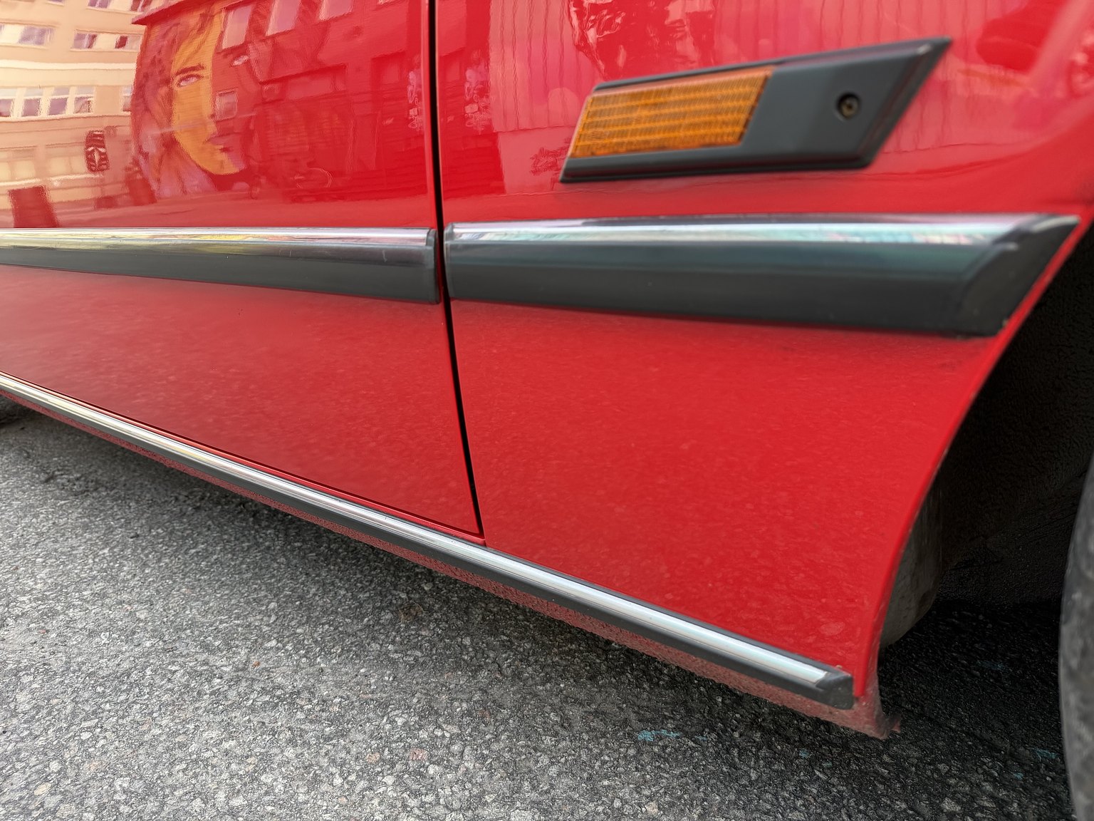 Exterior image of 1984 BMW 635CSi