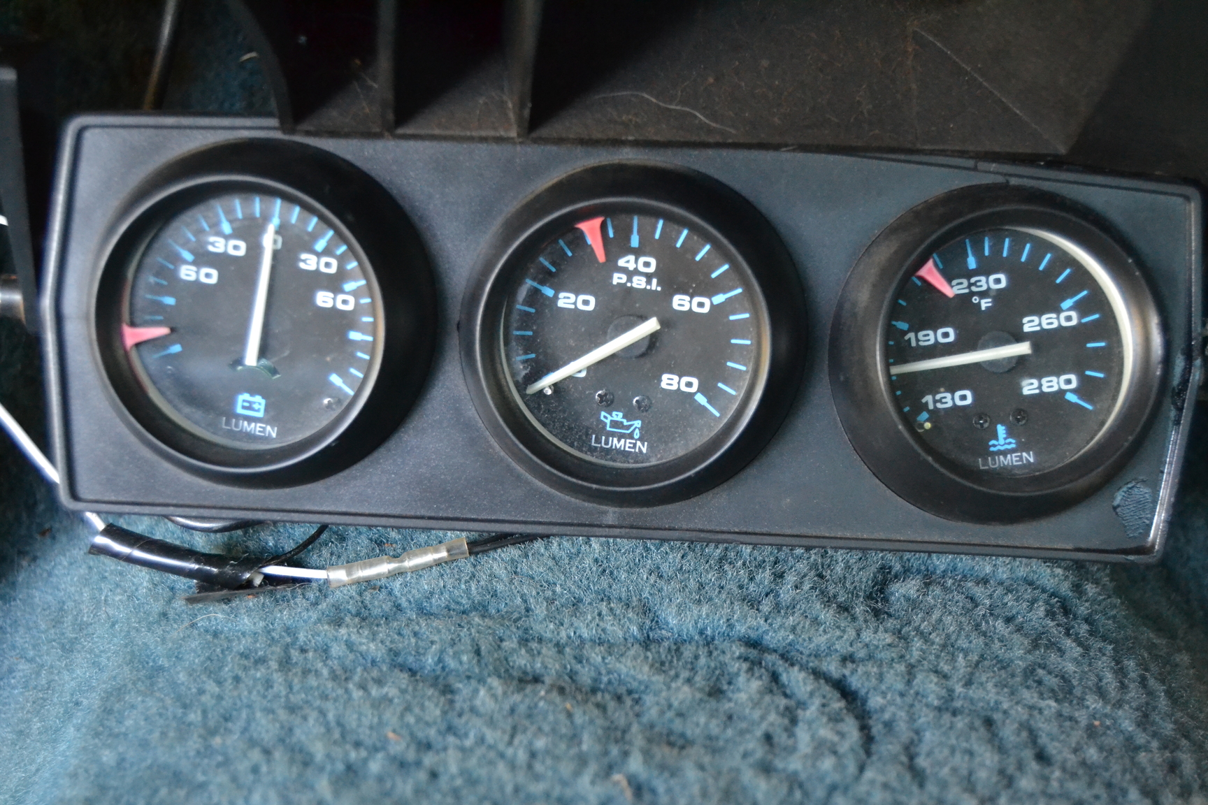 Interior image of 1970 Oldsmobile Ninety eight Convertible (27)